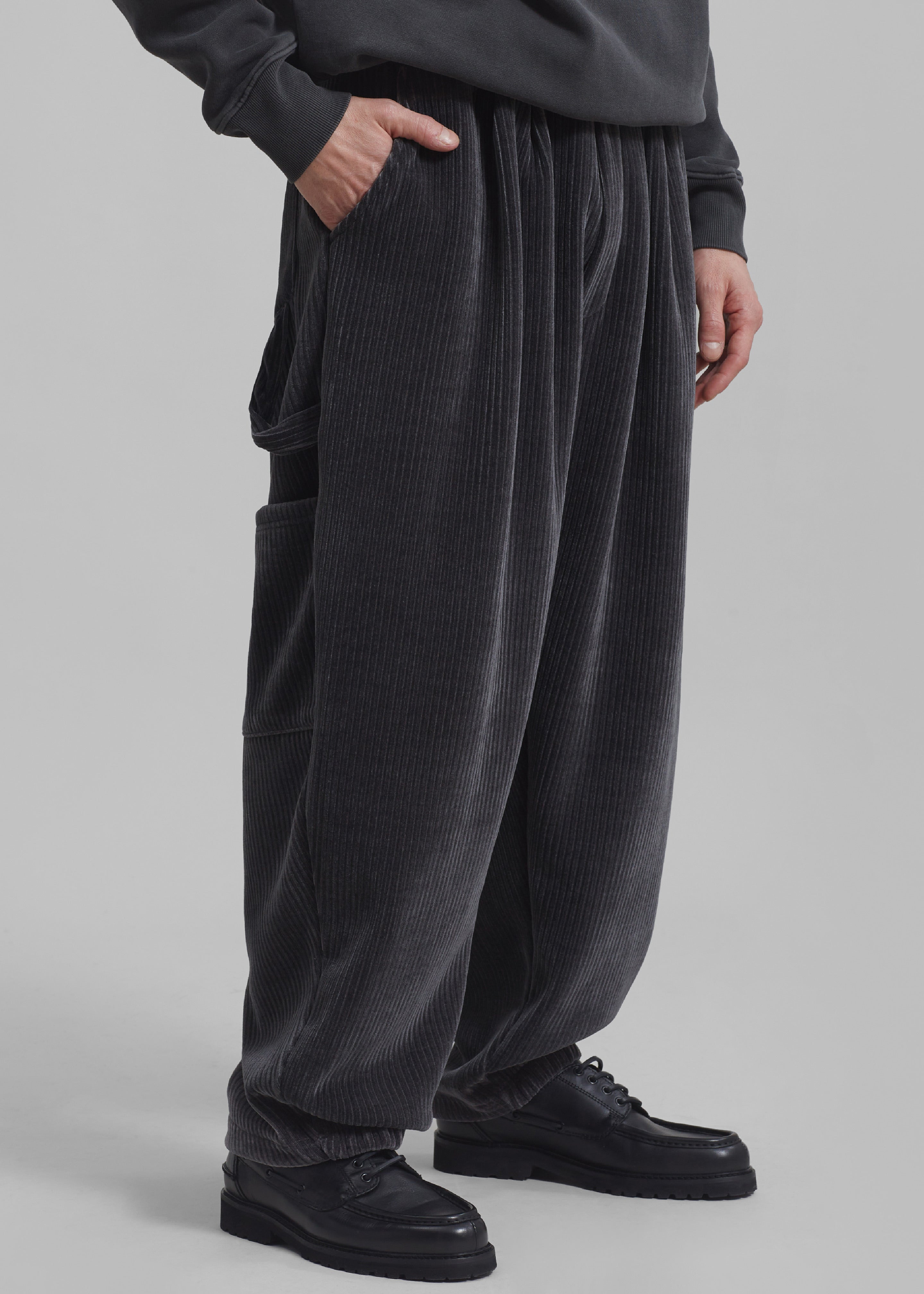 Declan Corduroy Pants - Charcoal – The Frankie Shop