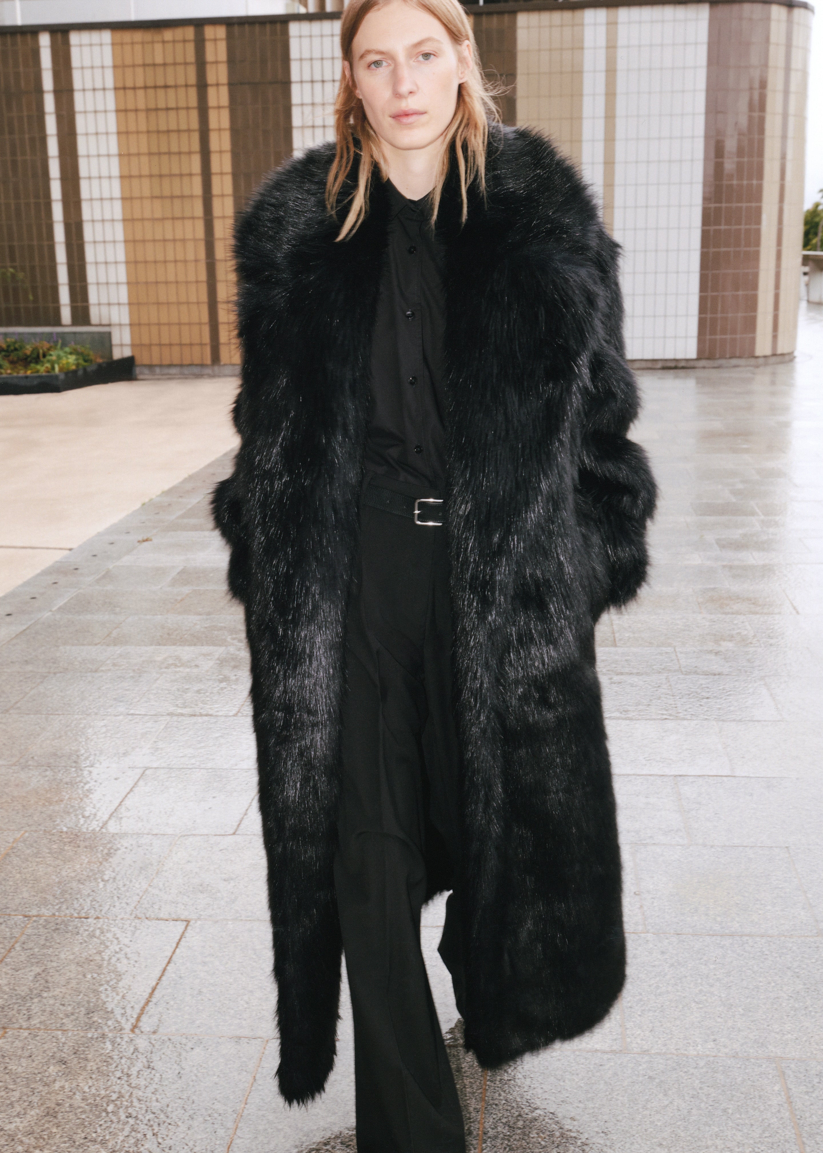 Women's Premium Oversized Short Faux Fur Coat
