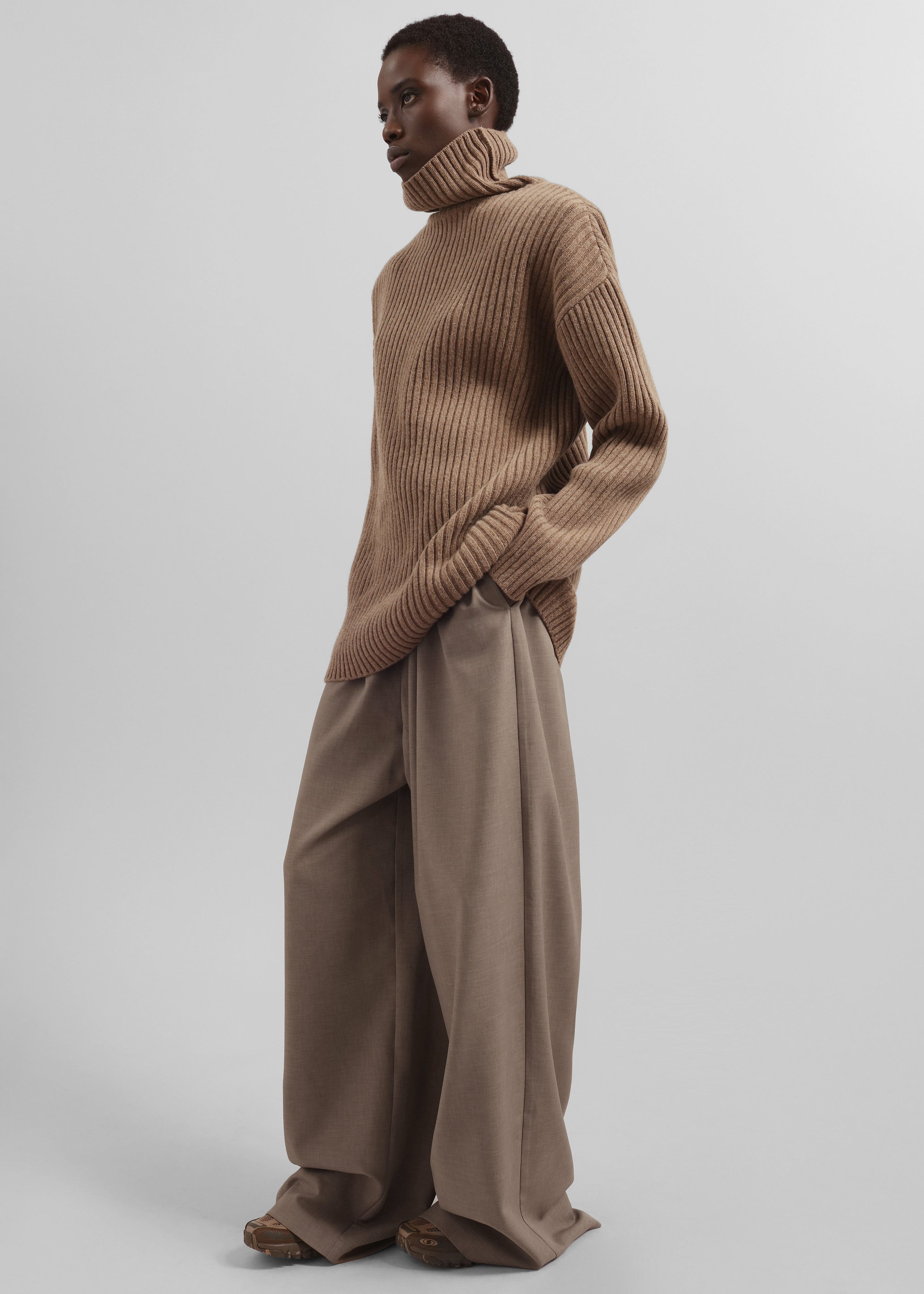 Lindall Turtleneck Sweater - Taupe – The Frankie Shop