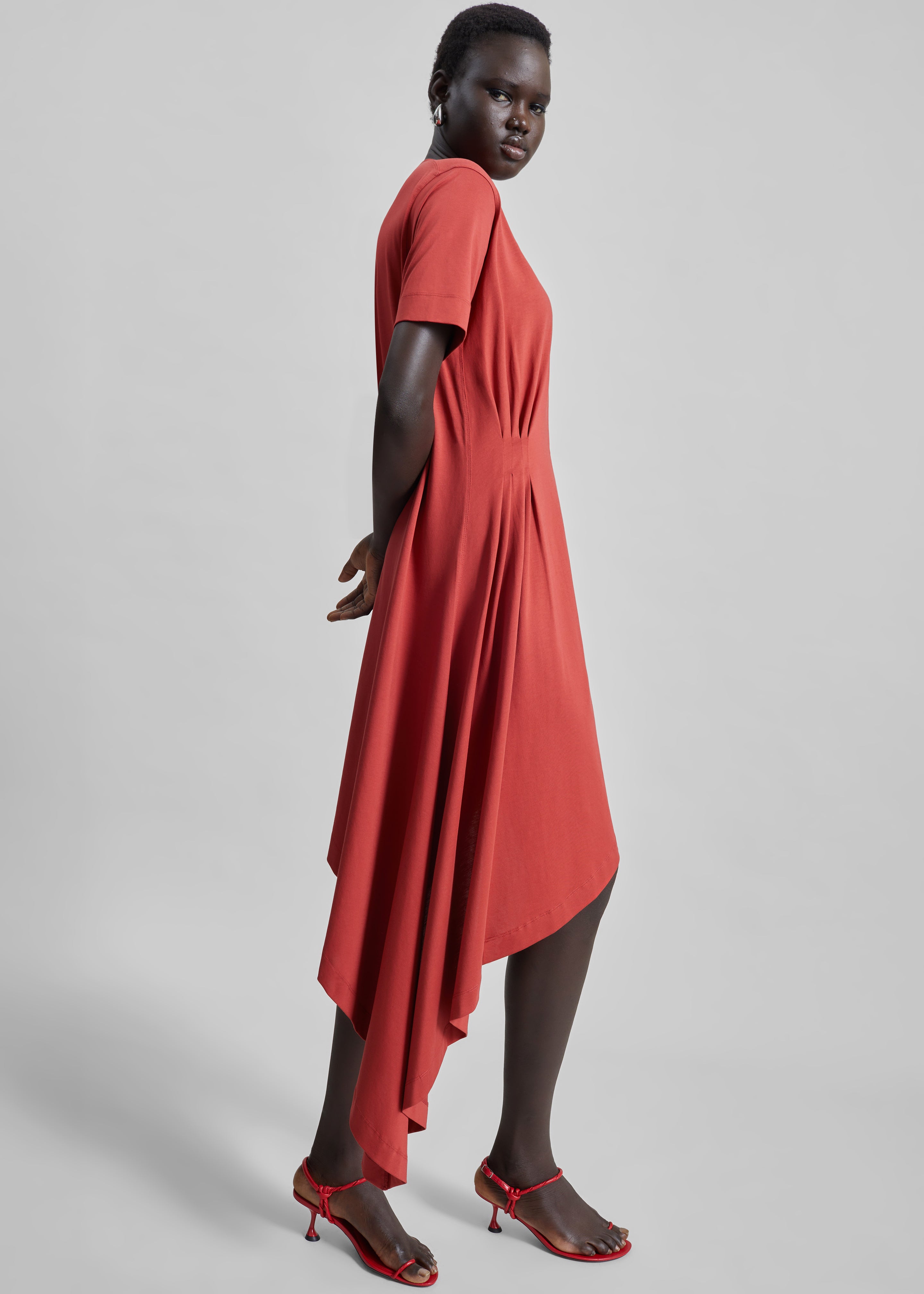 Loulou de Saison Igari Asymmetric T-Shirt Dress - Red The Frankie Shop Loulou de Saison Igari Asymmetric T-Shirt Dress - Red The Frankie Shop