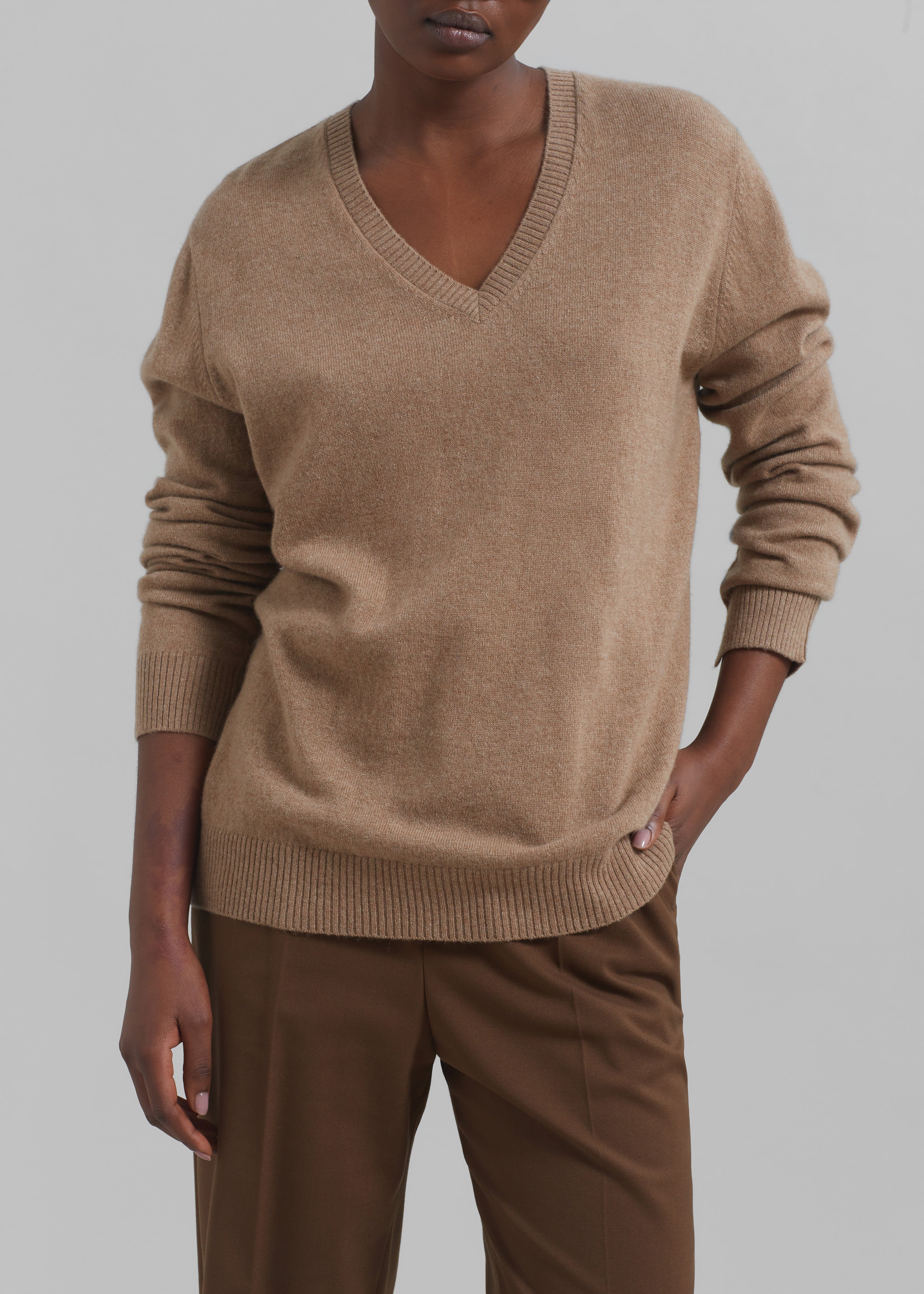 Loulou Studio Serafini V Neck Cashmere Sweater - Sand Melange - 4