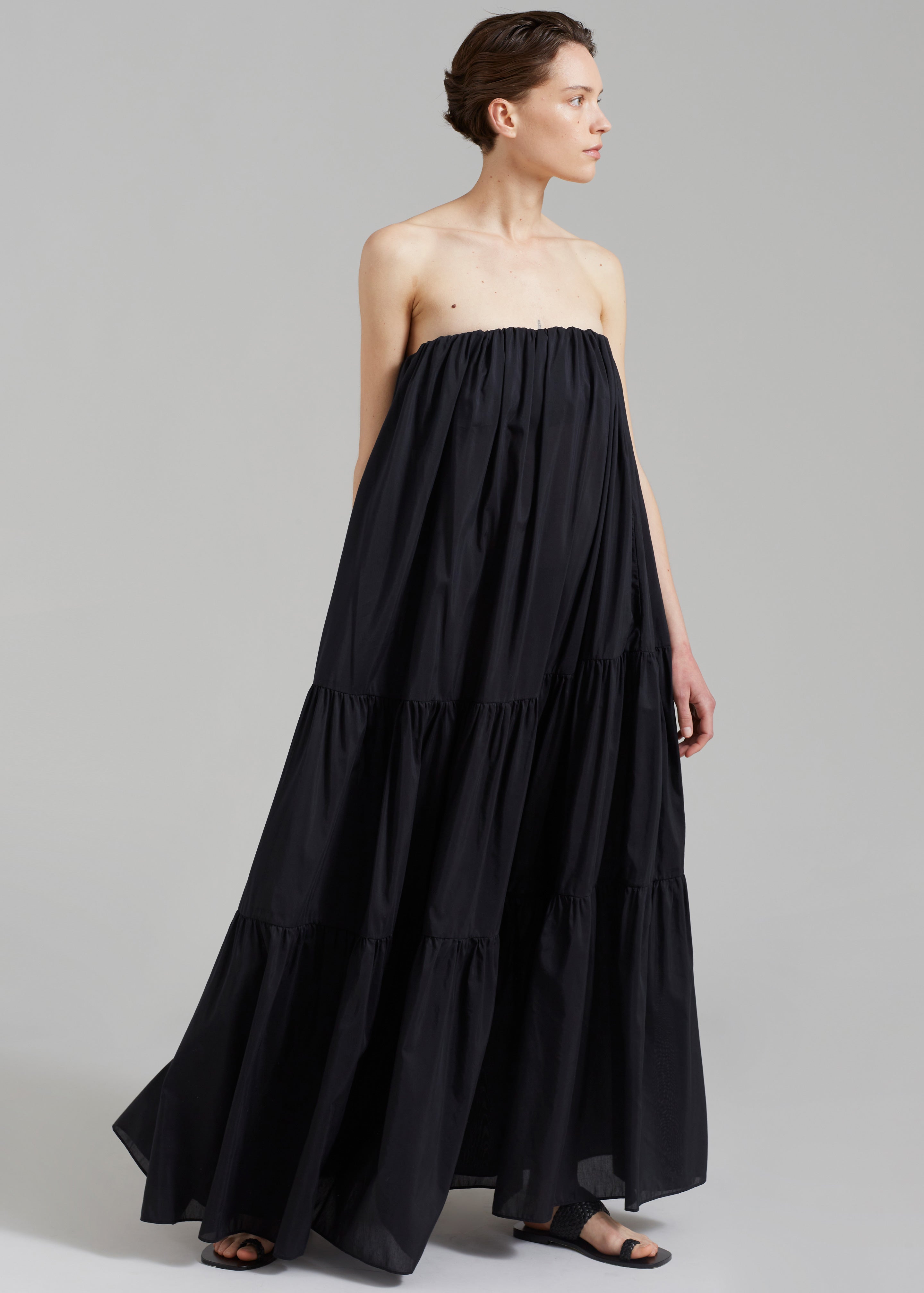 Matteau Voluminous Strapless Tiered Dress - Black – The Frankie Shop