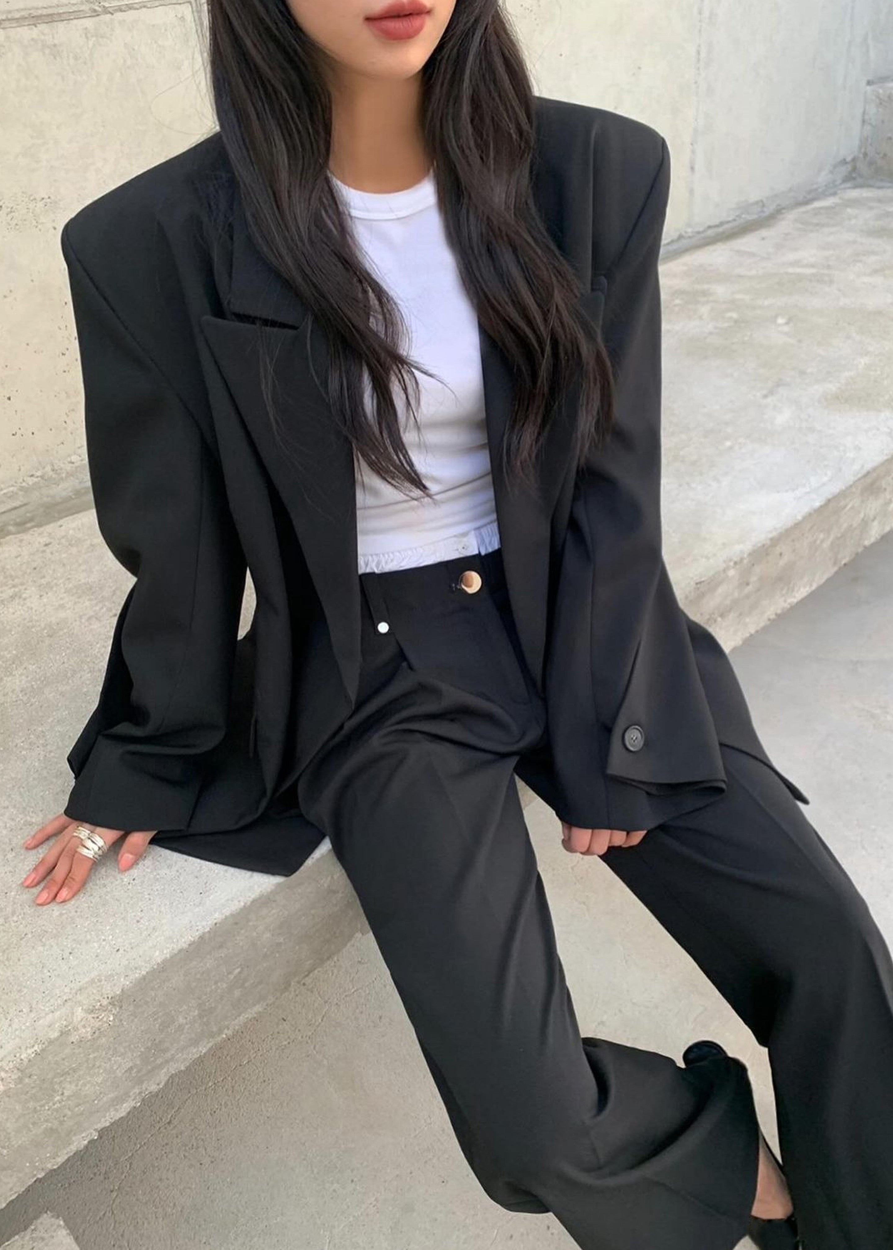 Pia Boxy Blazer - Black – The Frankie Shop