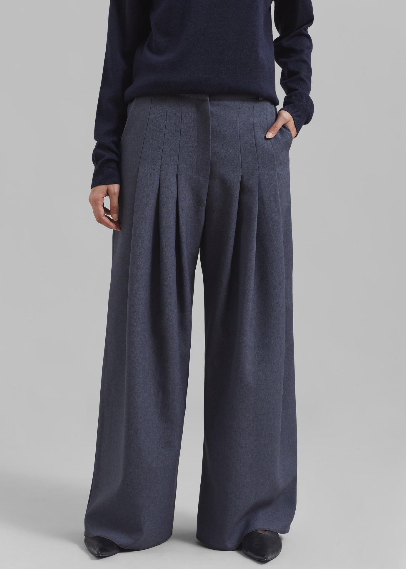 Regina Pleated Trousers - Grey - 1
