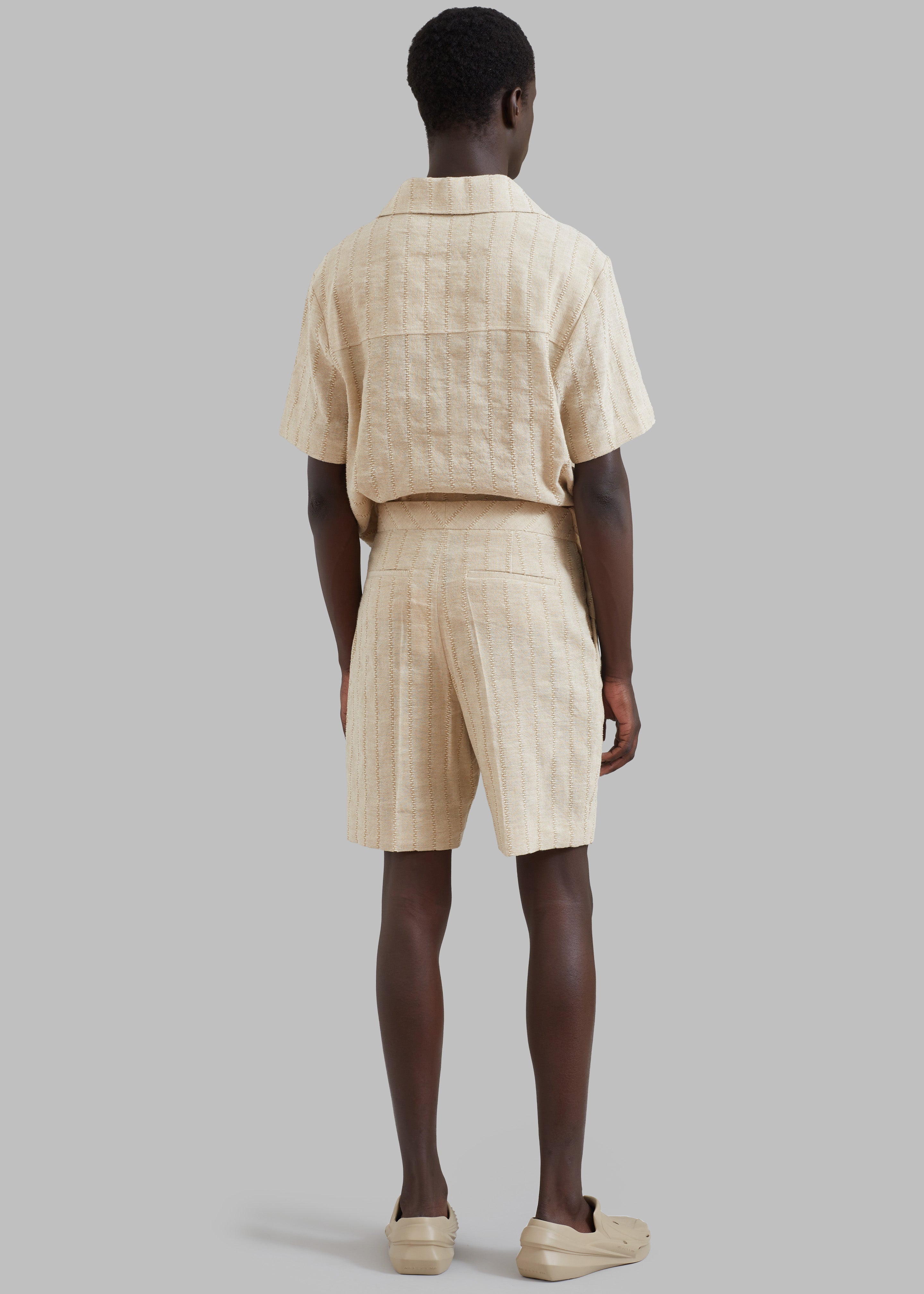 Róhe Resort Linen Shorts - Straw - 9