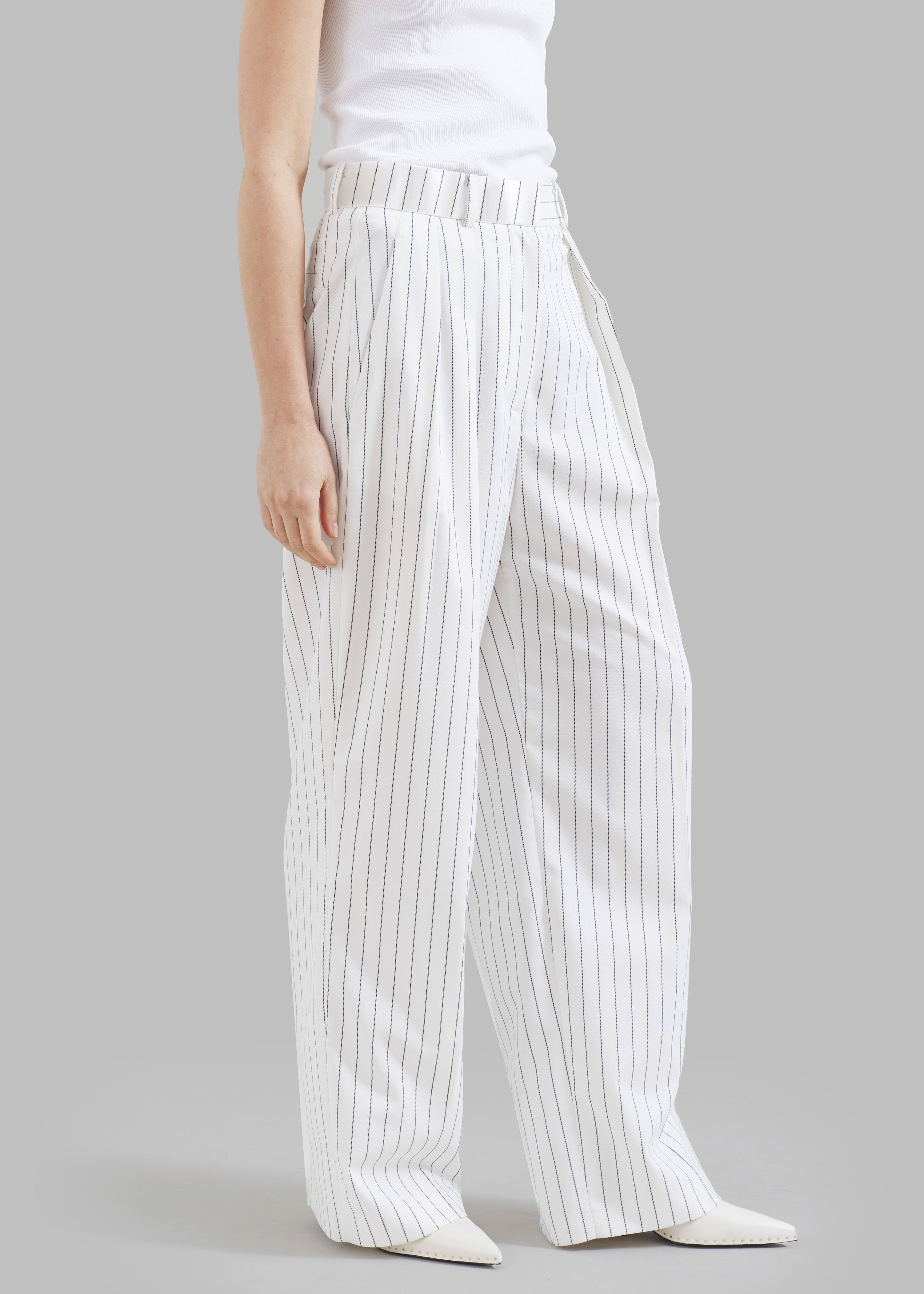 Tansy Fluid Pleated Trousers - White - 9
