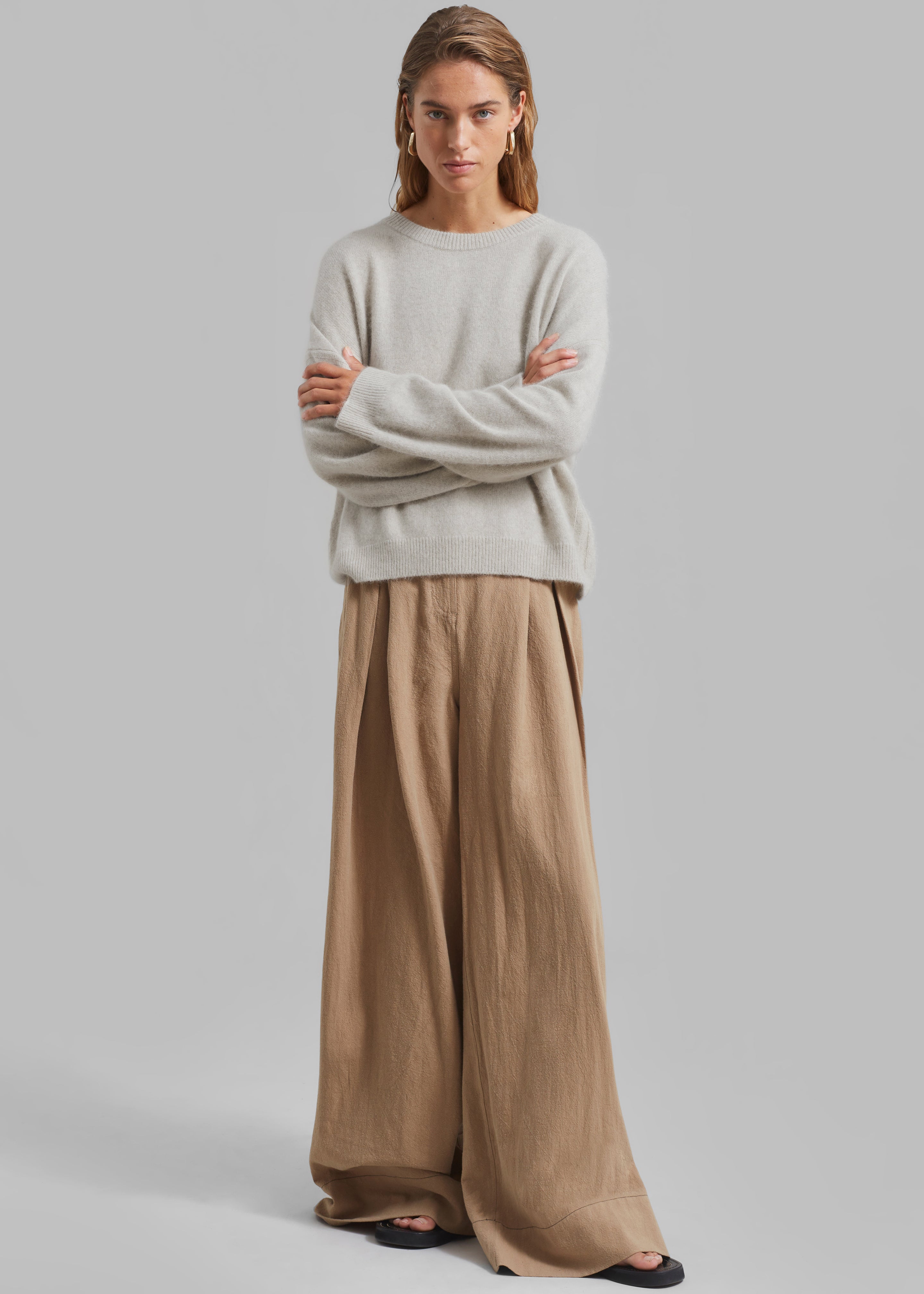 365 High Rise Pleated Trousers