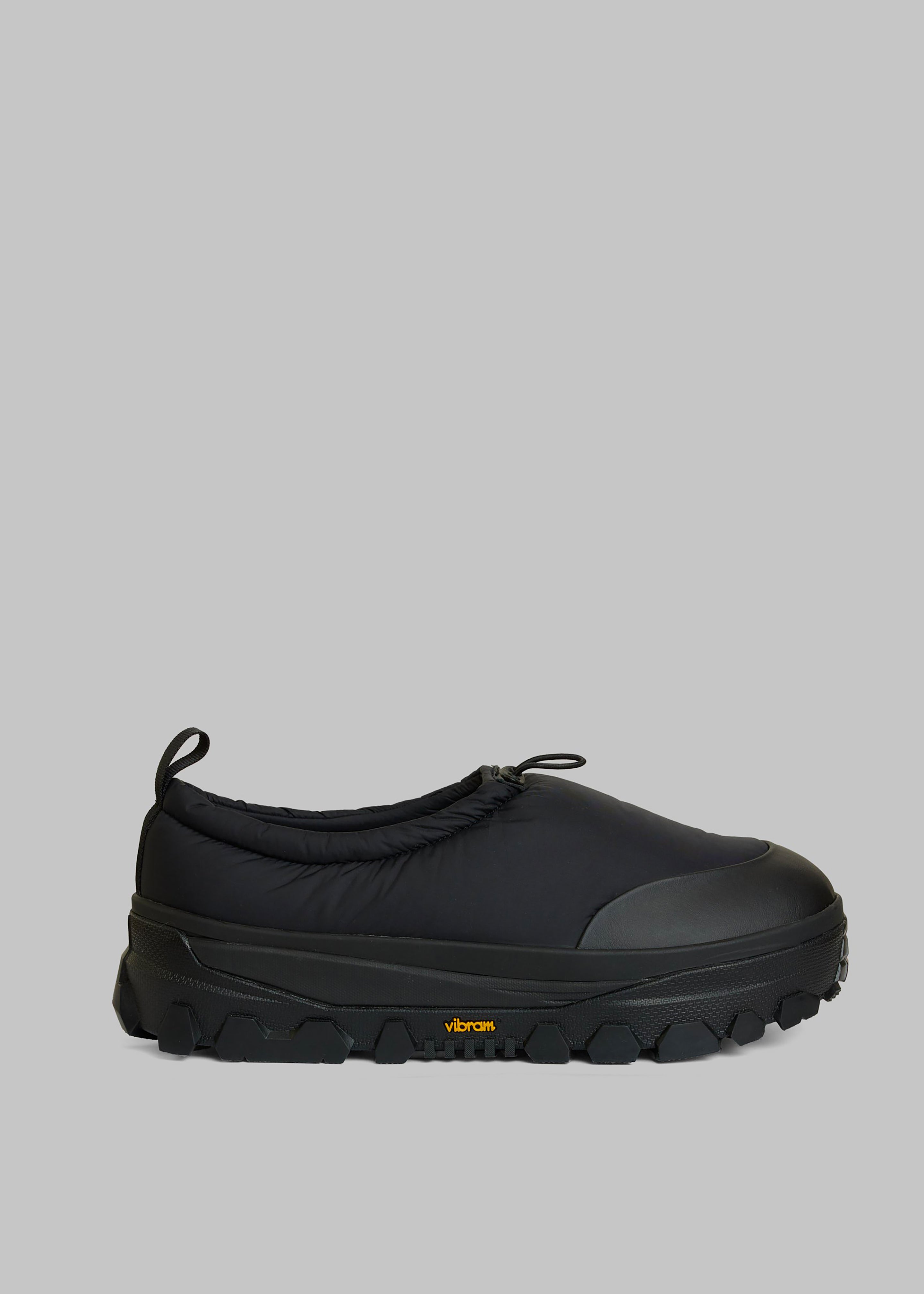 Amomento Vibram Padded Slip-On - Black