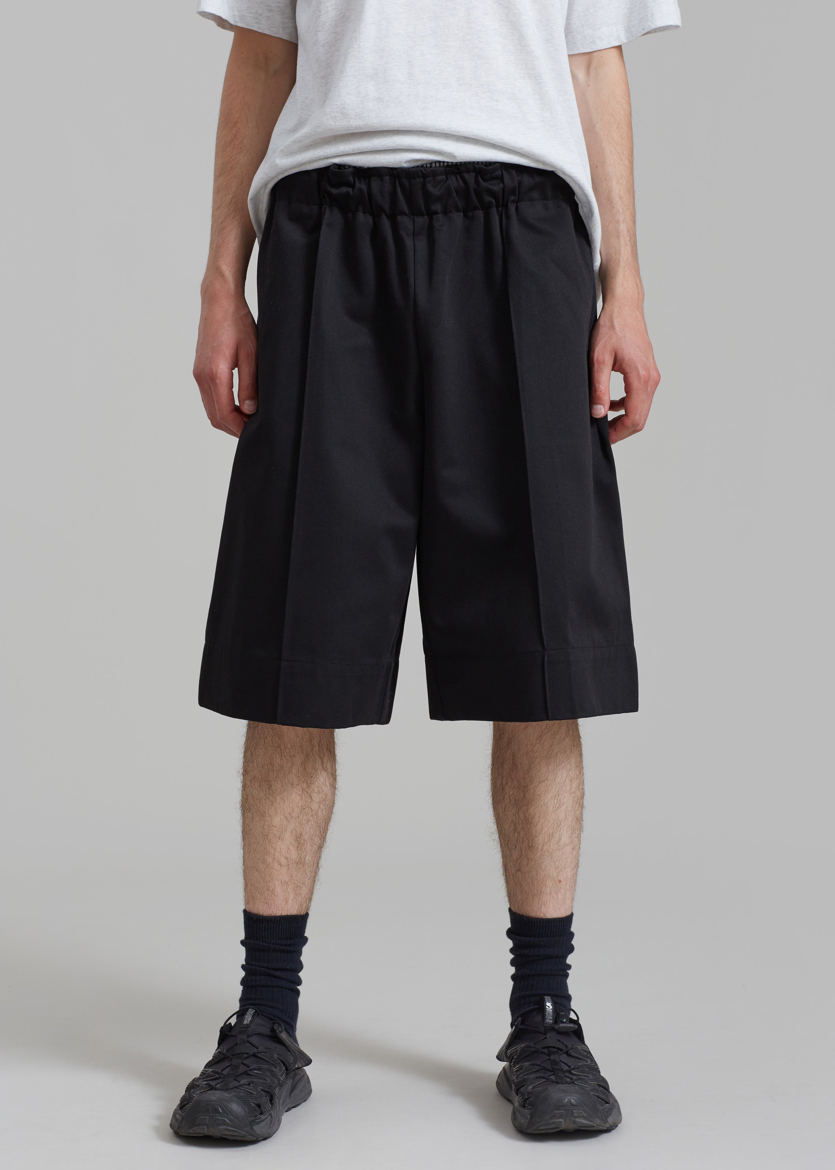 Adan Bermuda Shorts - Black - 2