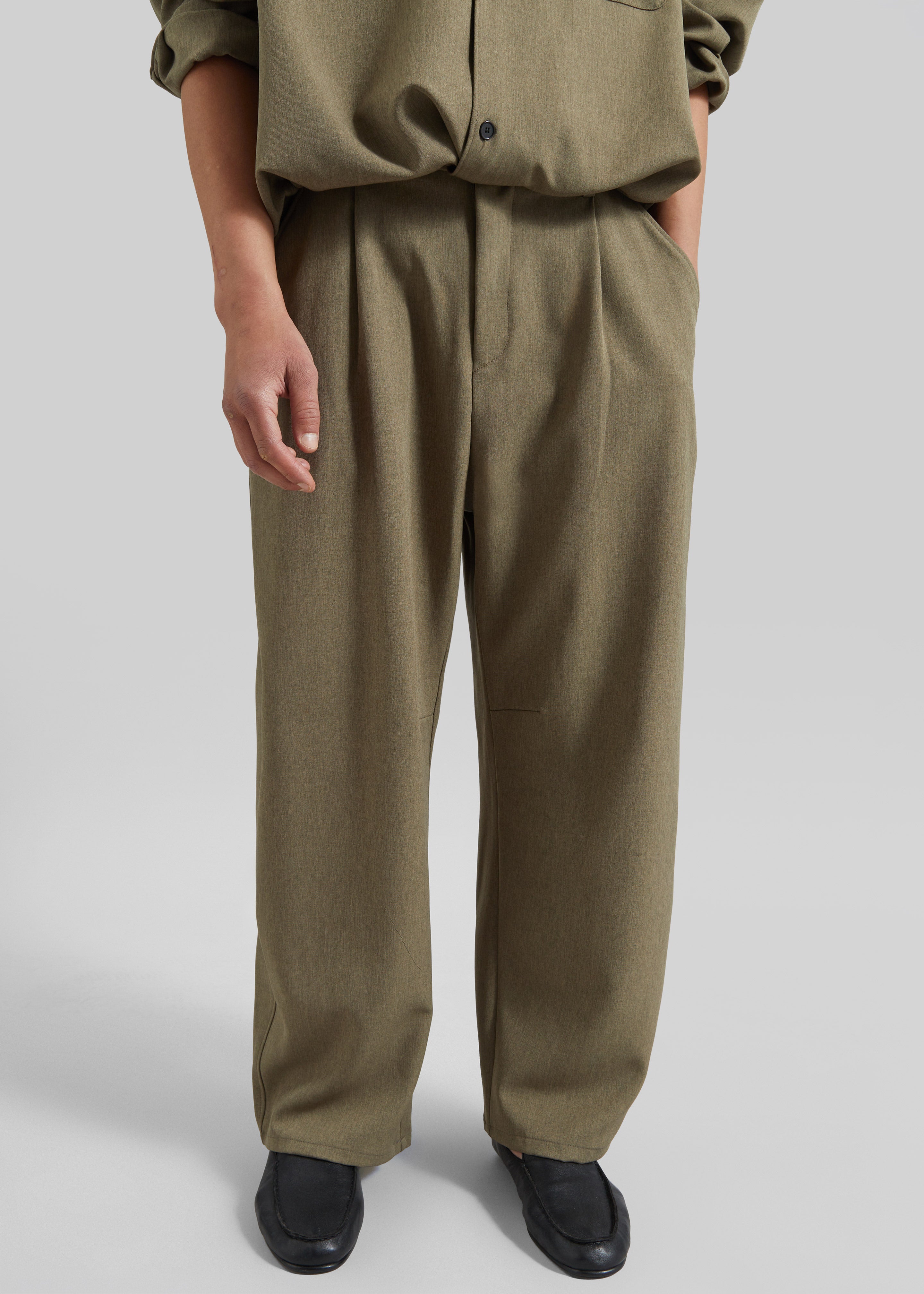 Alessio Straight Trousers - Olive - 2