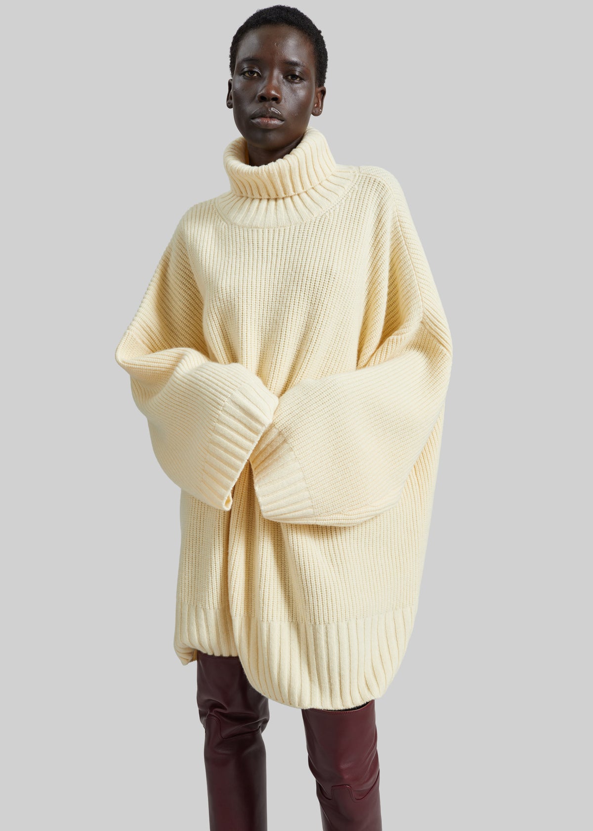 Alira Knit Brooch Dress - Pale Yellow