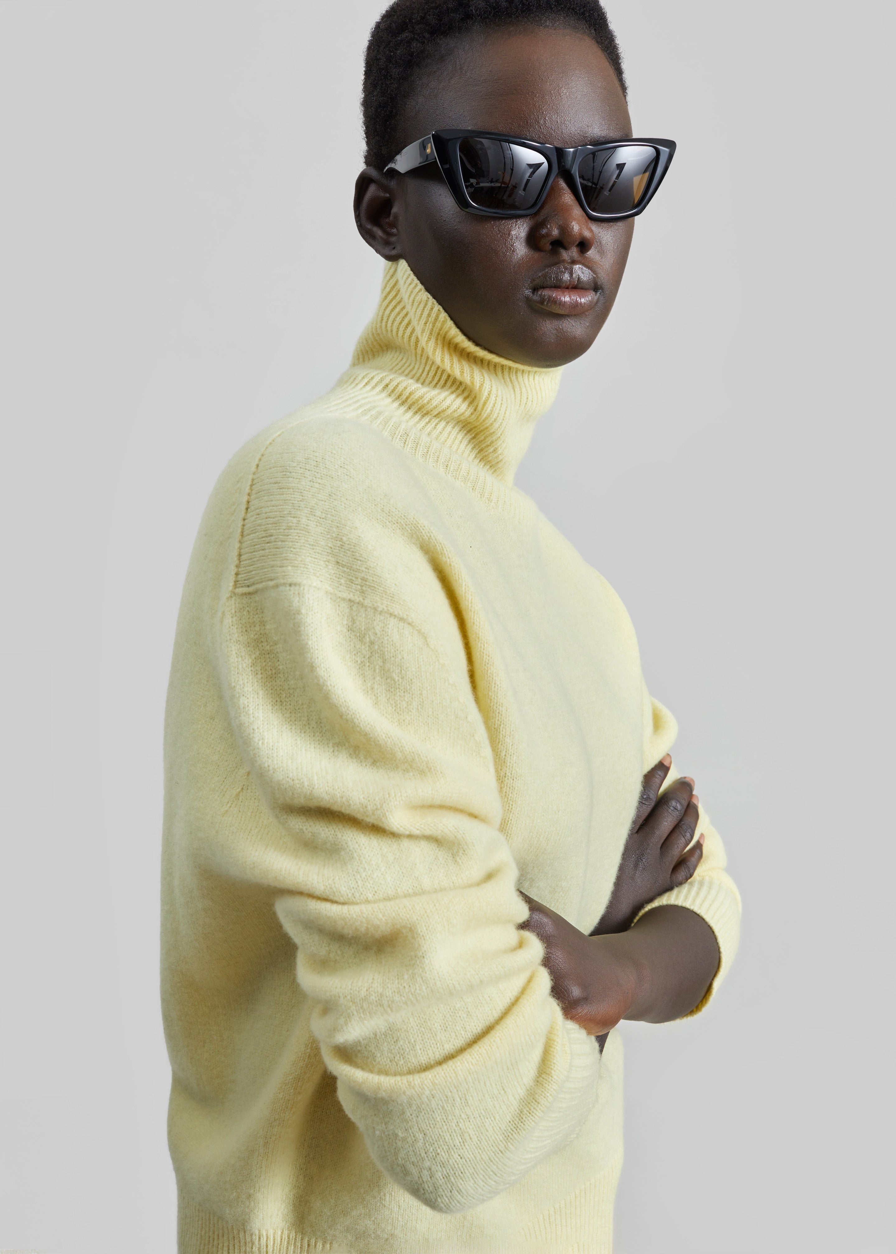Alster Wool Turtleneck Sweater - Yellow - 7