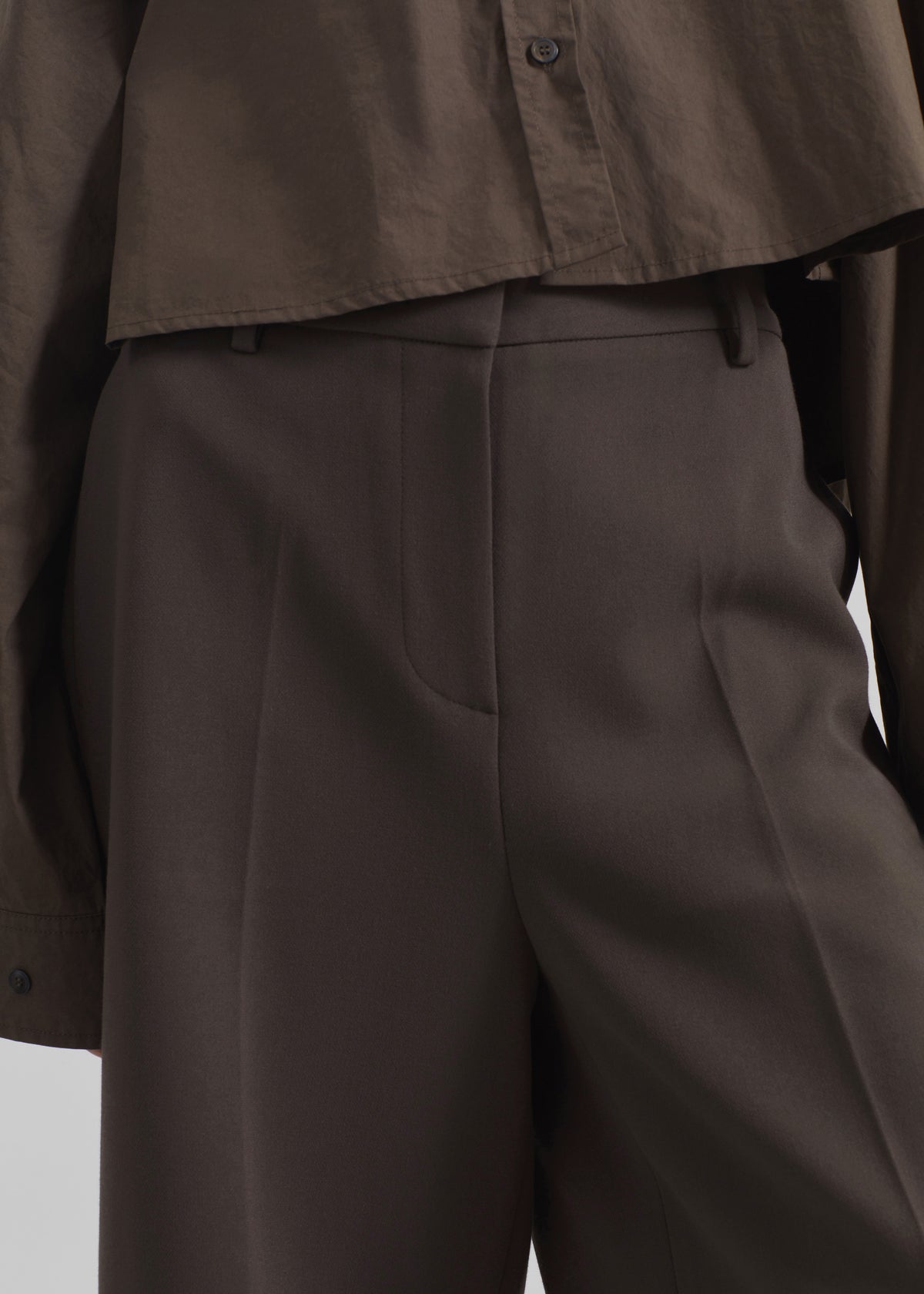 Alvesta Bermuda Shorts - Brown - 4