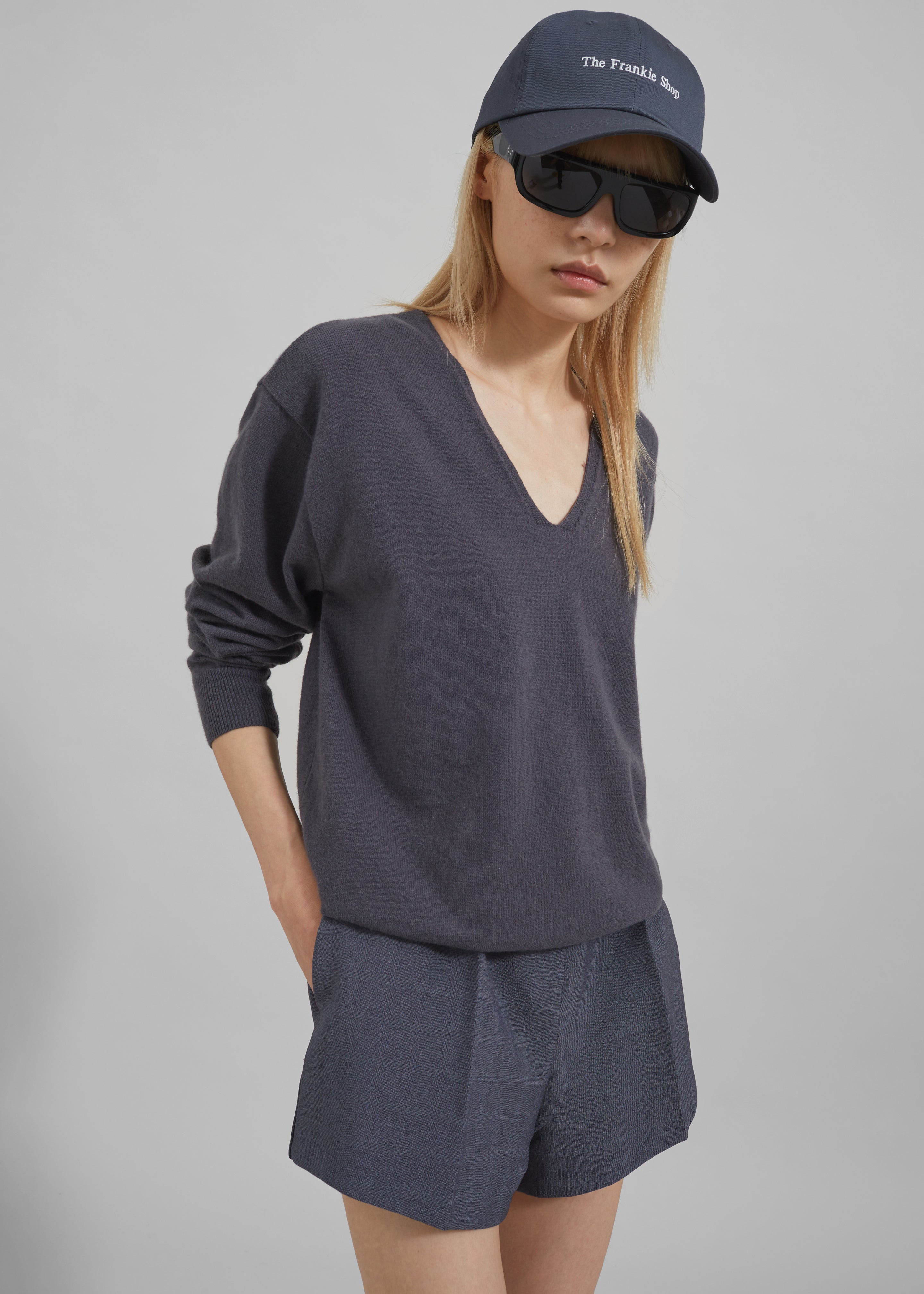 Ames V Neck Sweater - Charcoal - 9