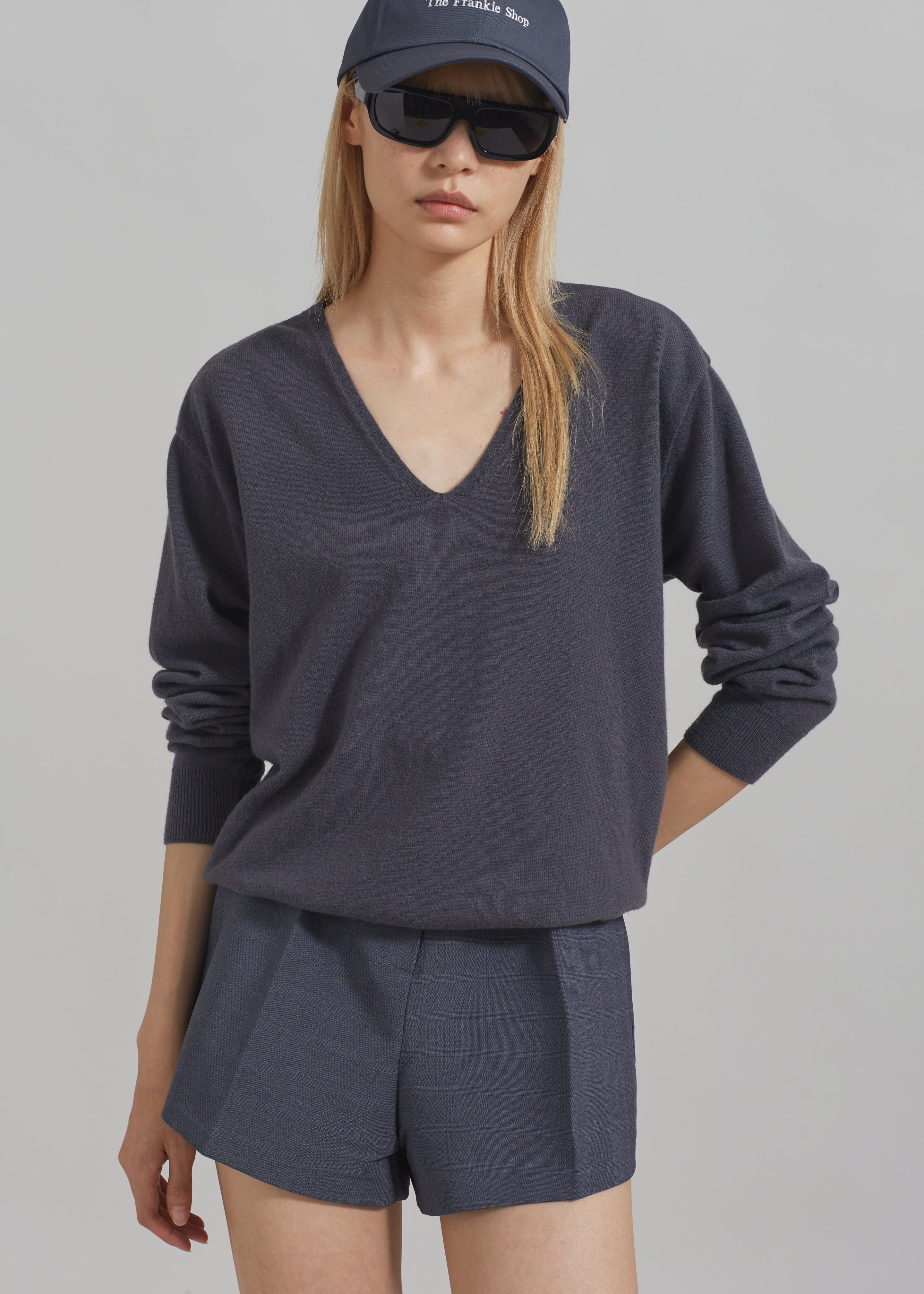 Ames V Neck Sweater - Charcoal - 7