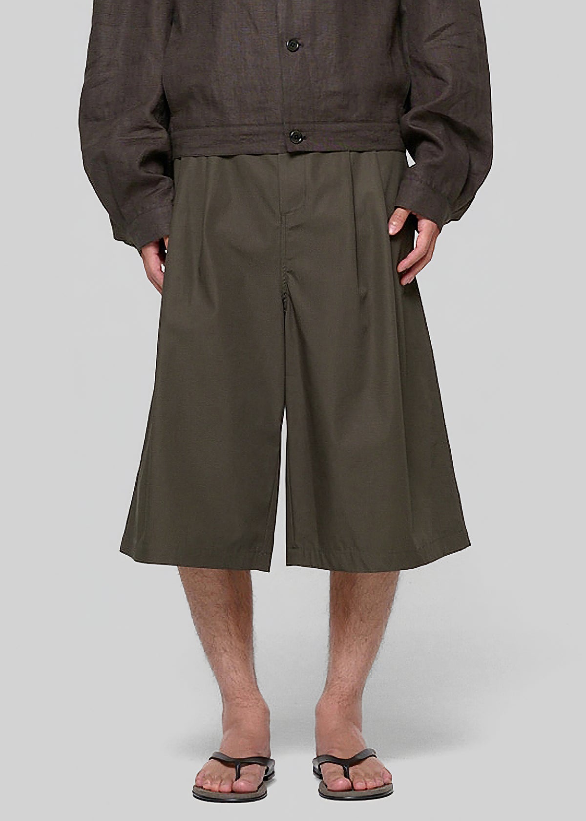 Amomento Two Tuck Wide Shorts - Brown - 1