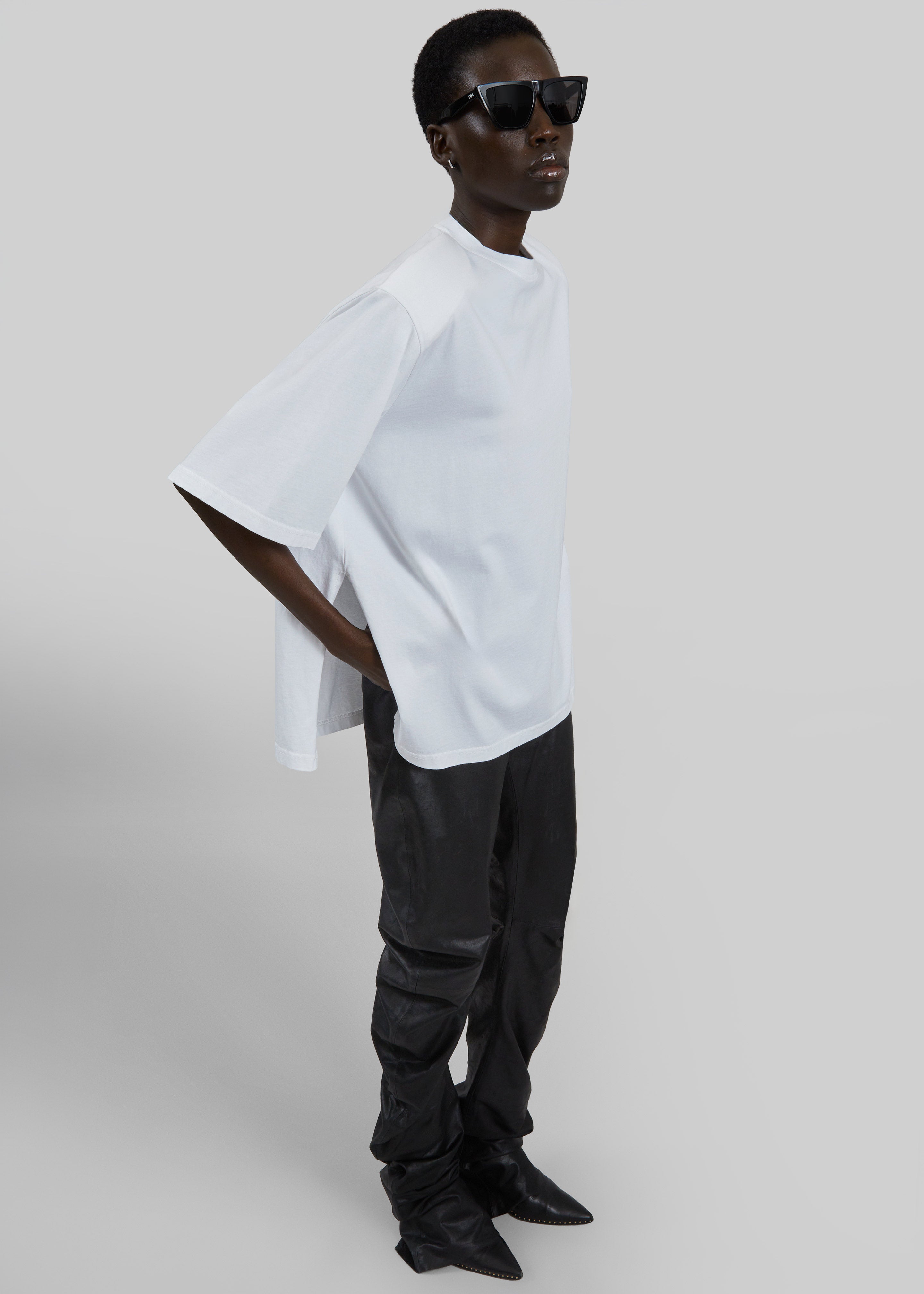 Anira Padded T-Shirt - White - 8