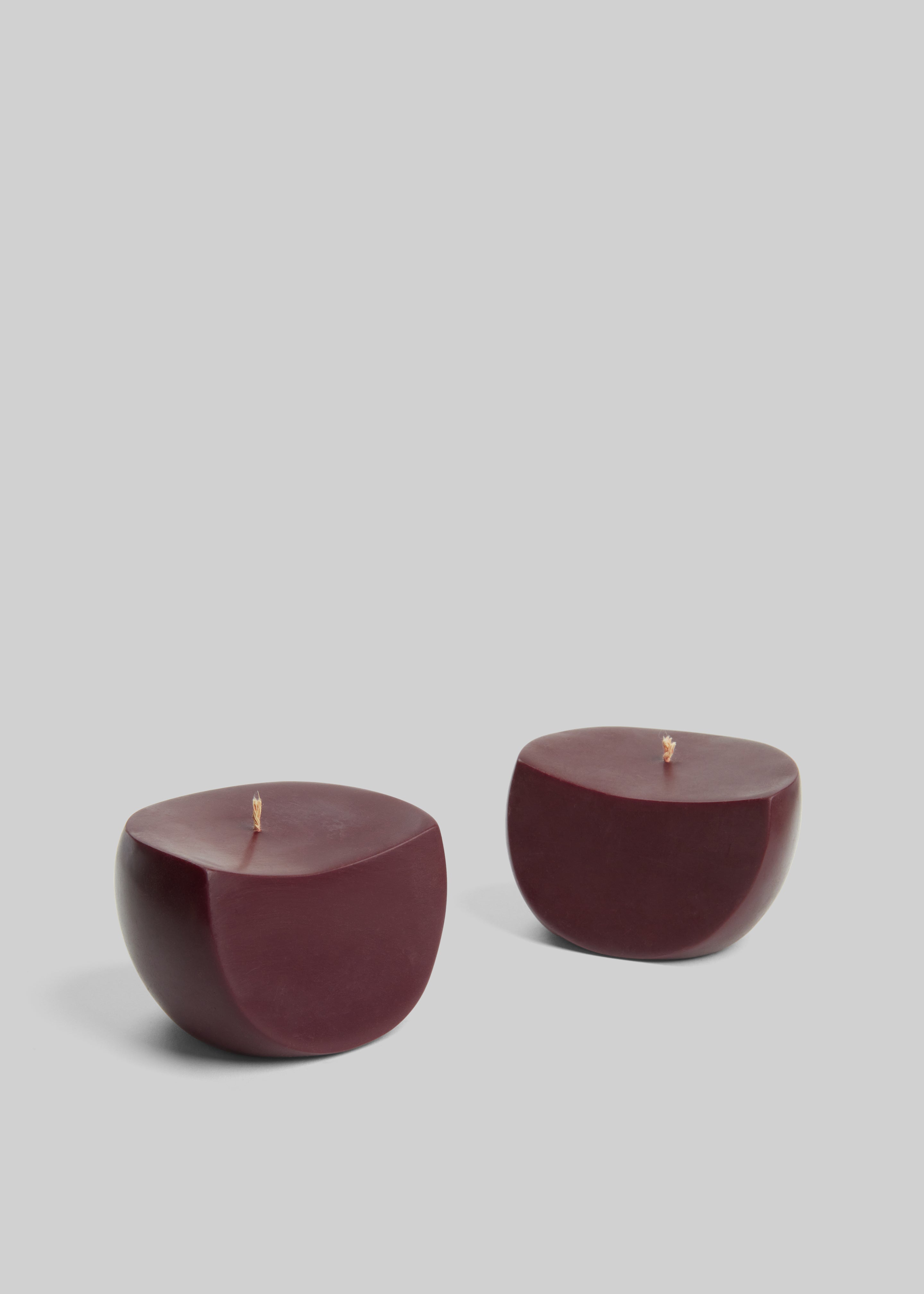 Ann Vincent x The Frankie Shop Sculptural Candle - Burgundy - 3