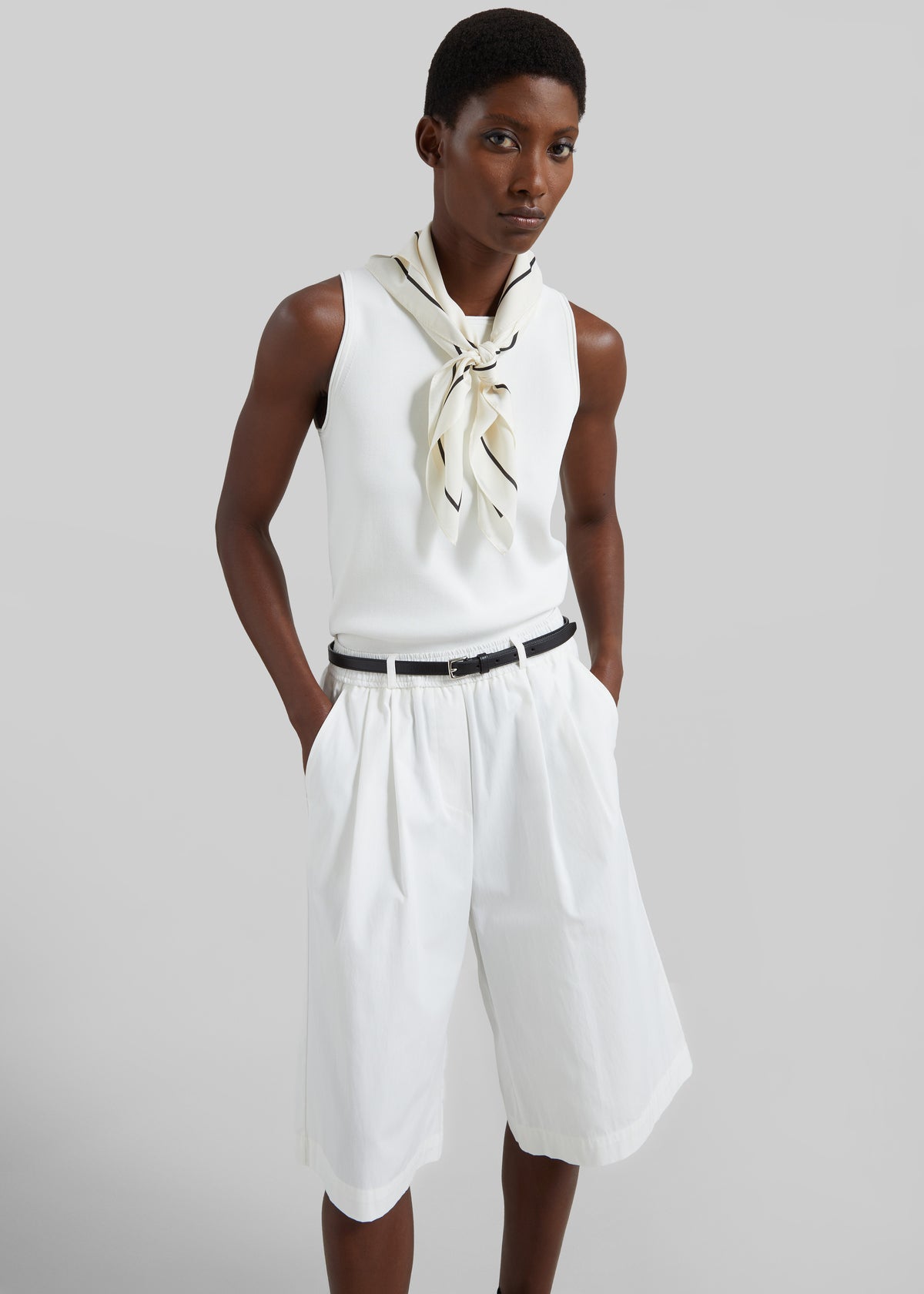 Arvert Bermuda Shorts - White - 7