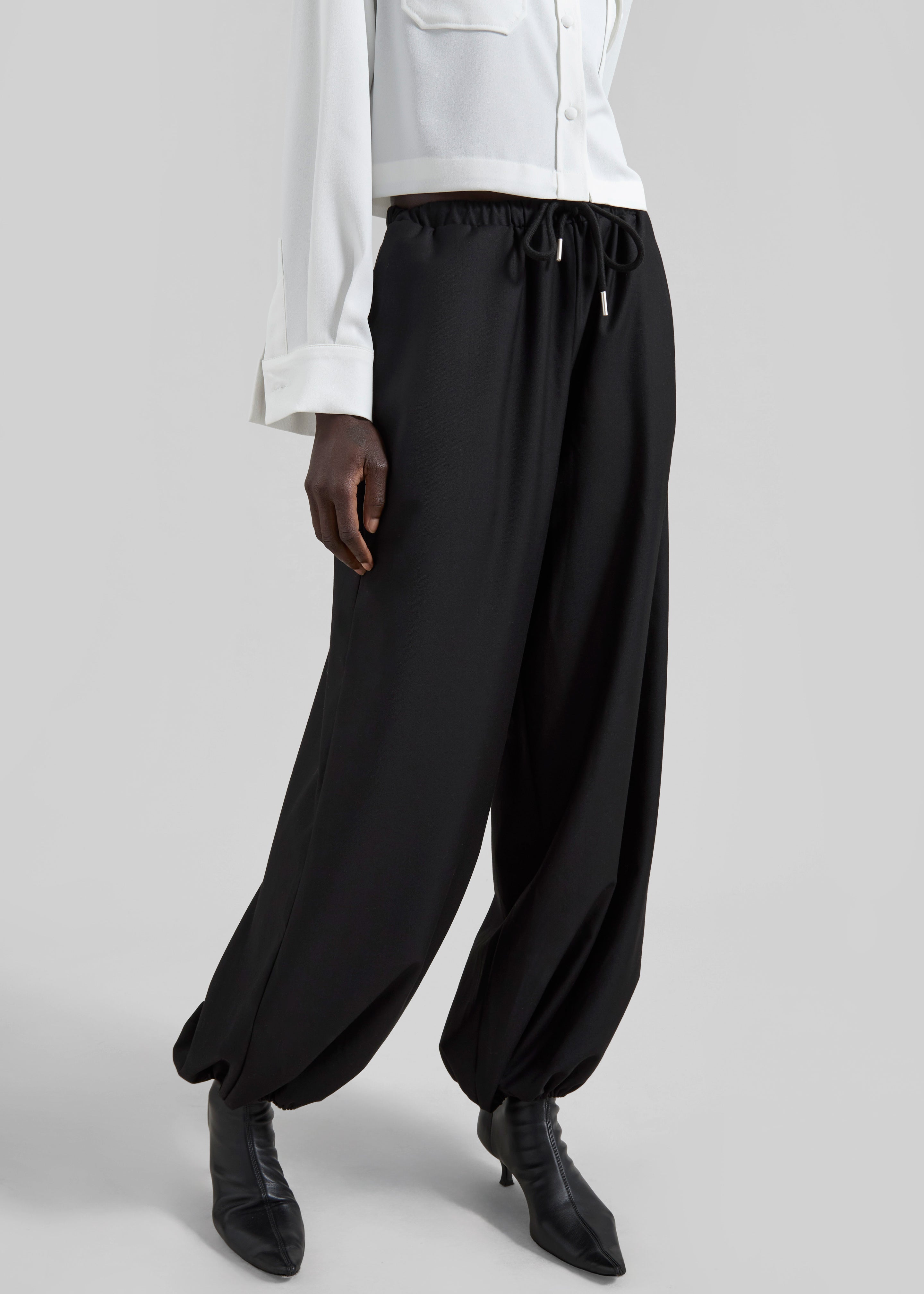 Aubray Balloon Pants - Black – The Frankie Shop