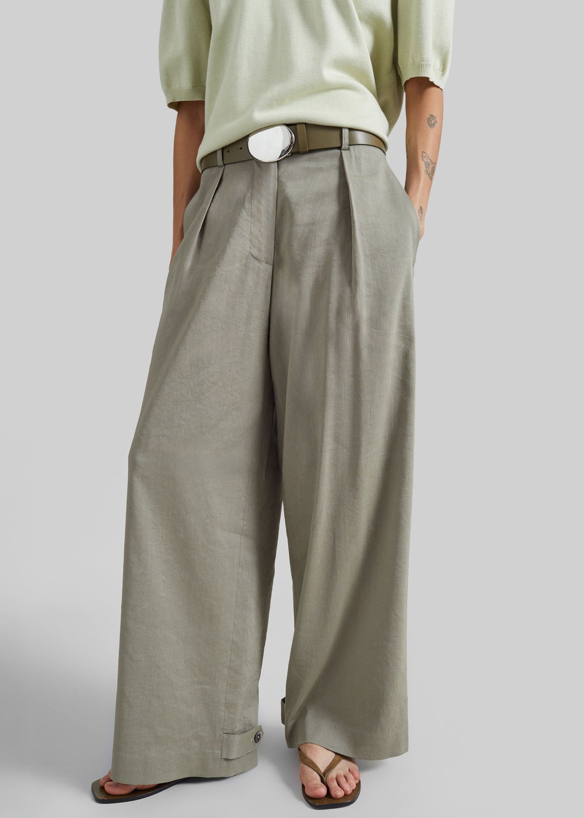 Auray Pleated Trousers - Olive - 8