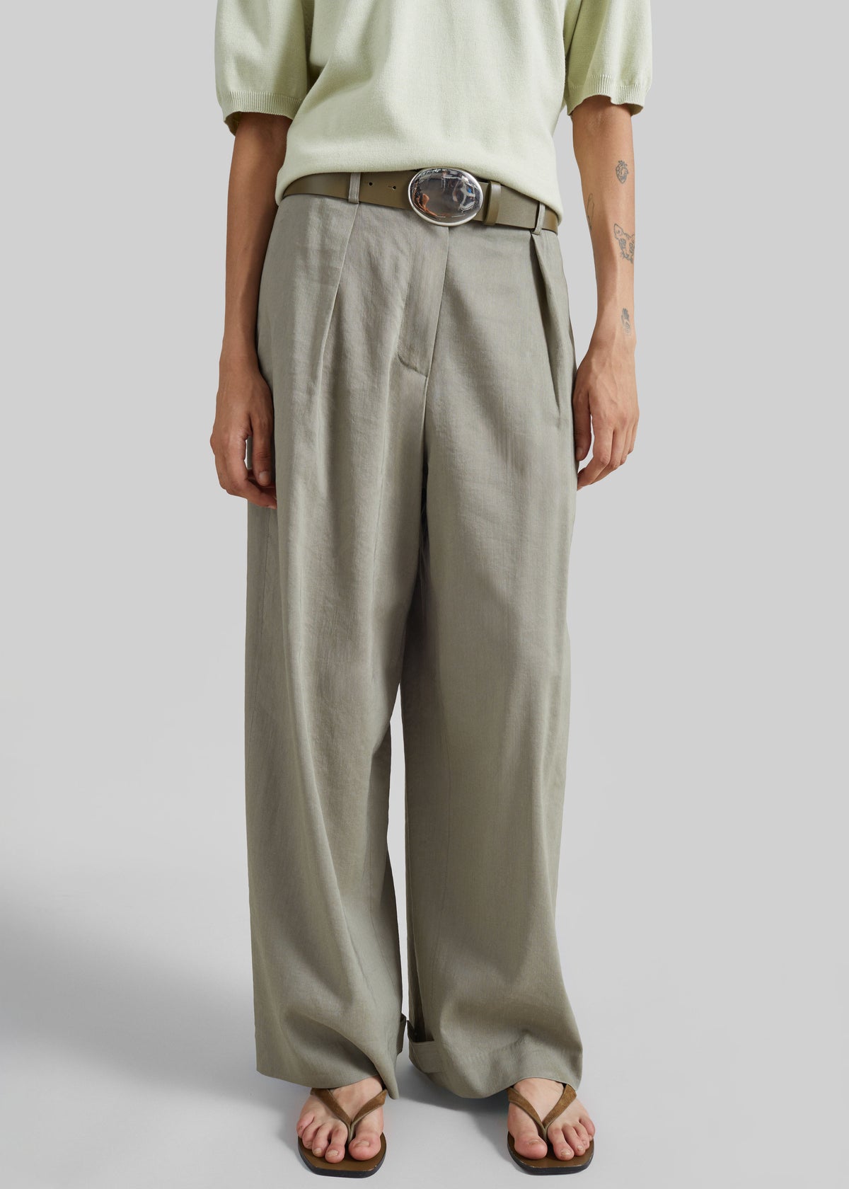 Auray Pleated Trousers - Olive - 7