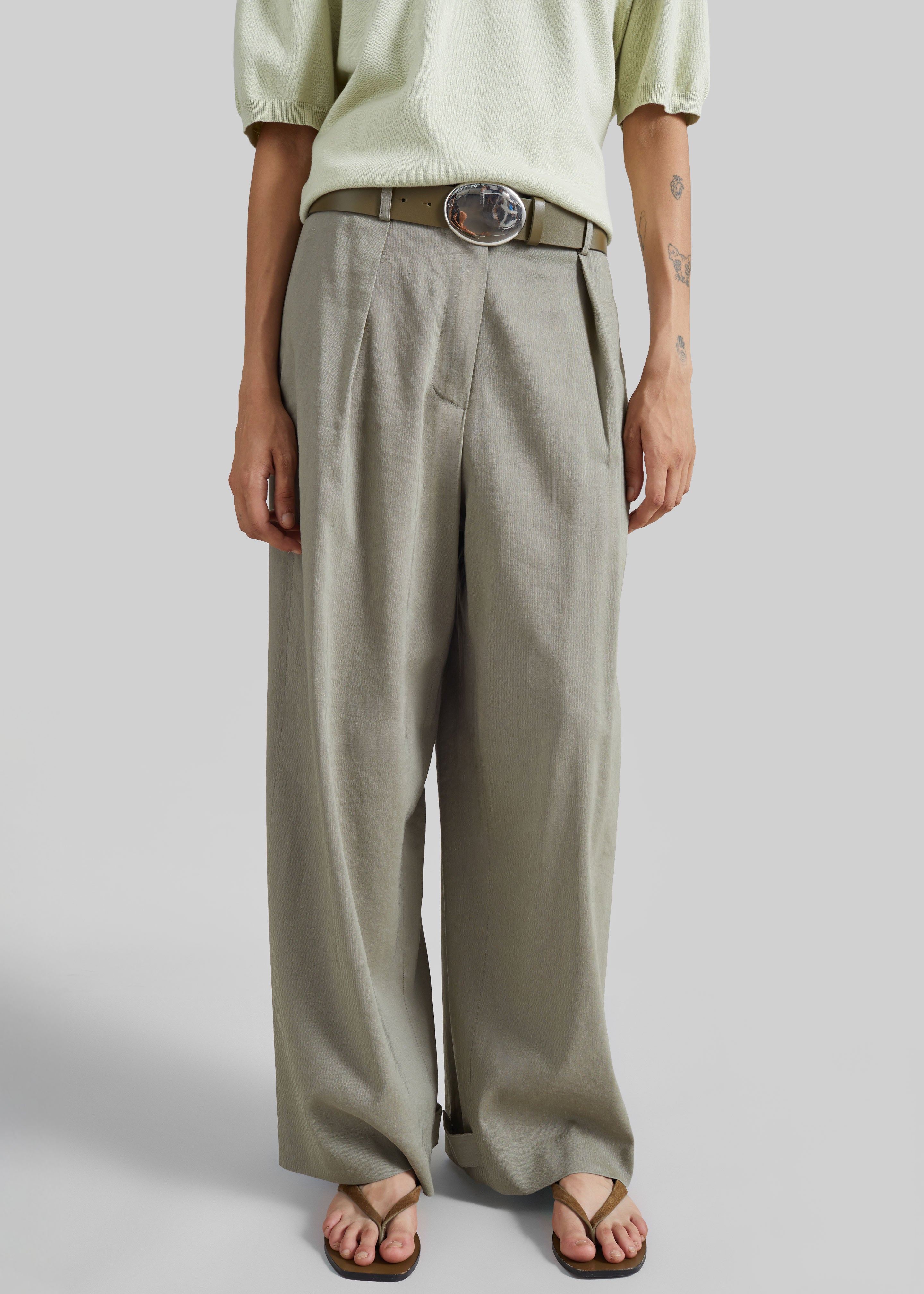 Auray Pleated Trousers - Olive - 7