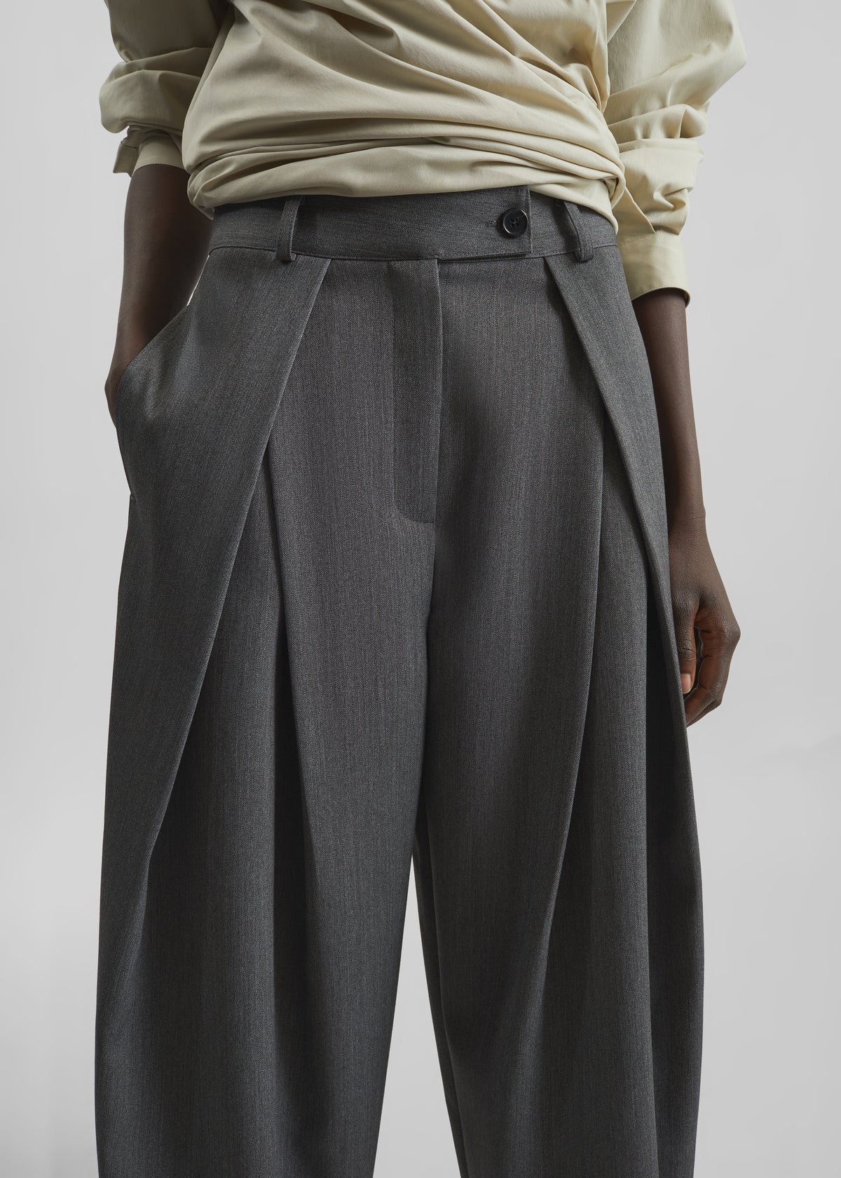 Avray Pleated Trousers - Grey - 4