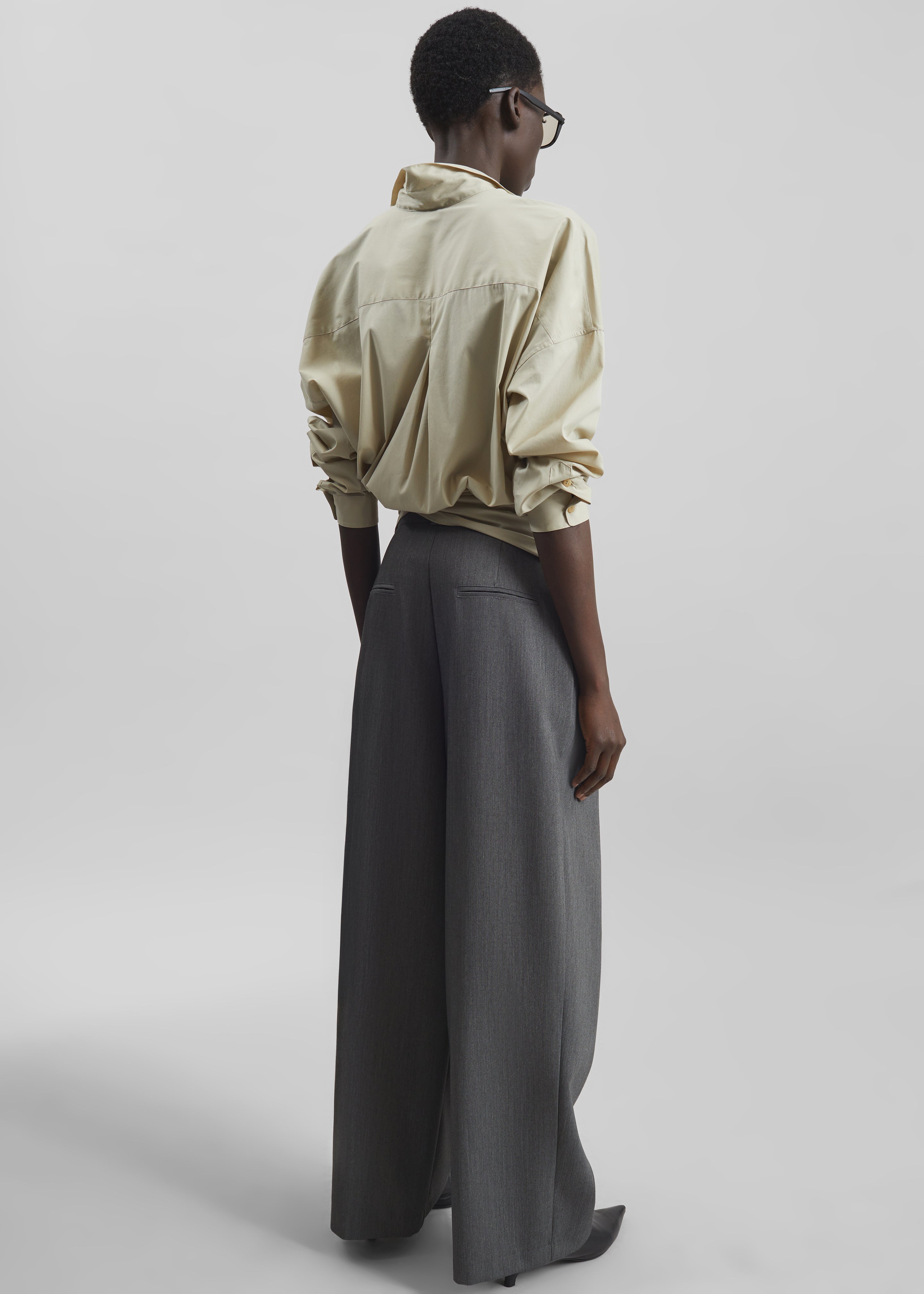 Avray Pleated Trousers - Grey – The Frankie Shop
