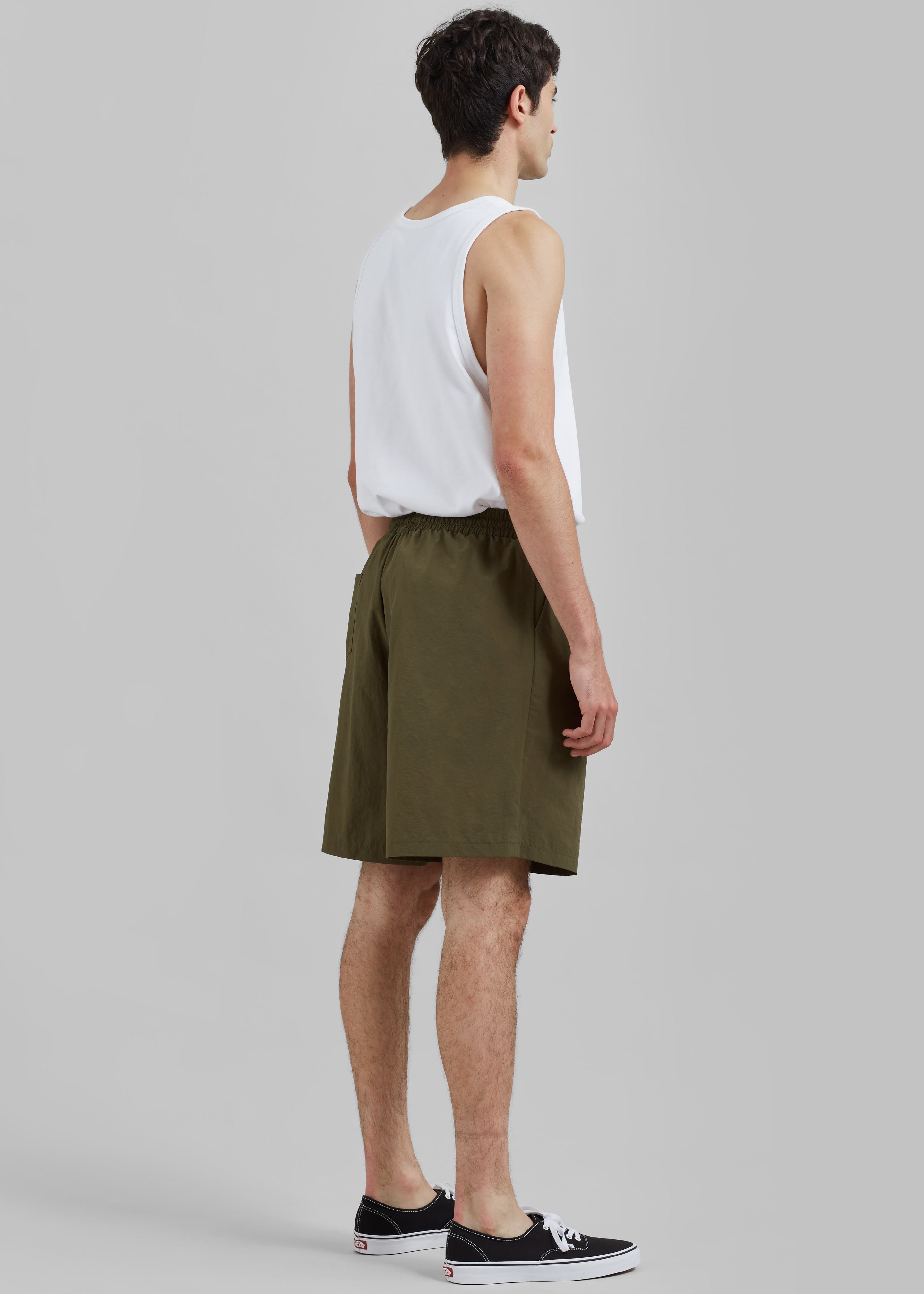 Axel Shorts - Khaki - 8