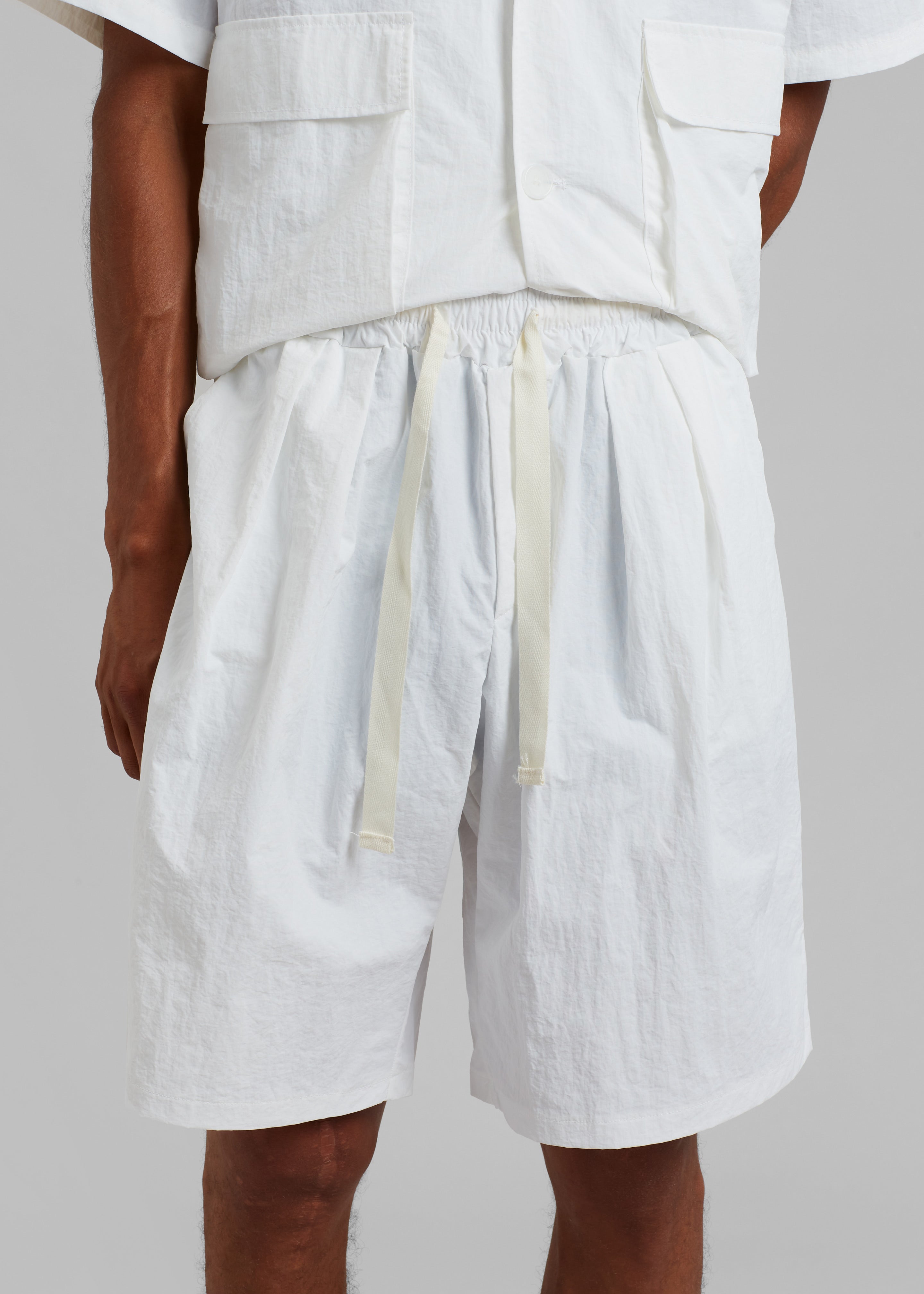 Axel Shorts - White - 2