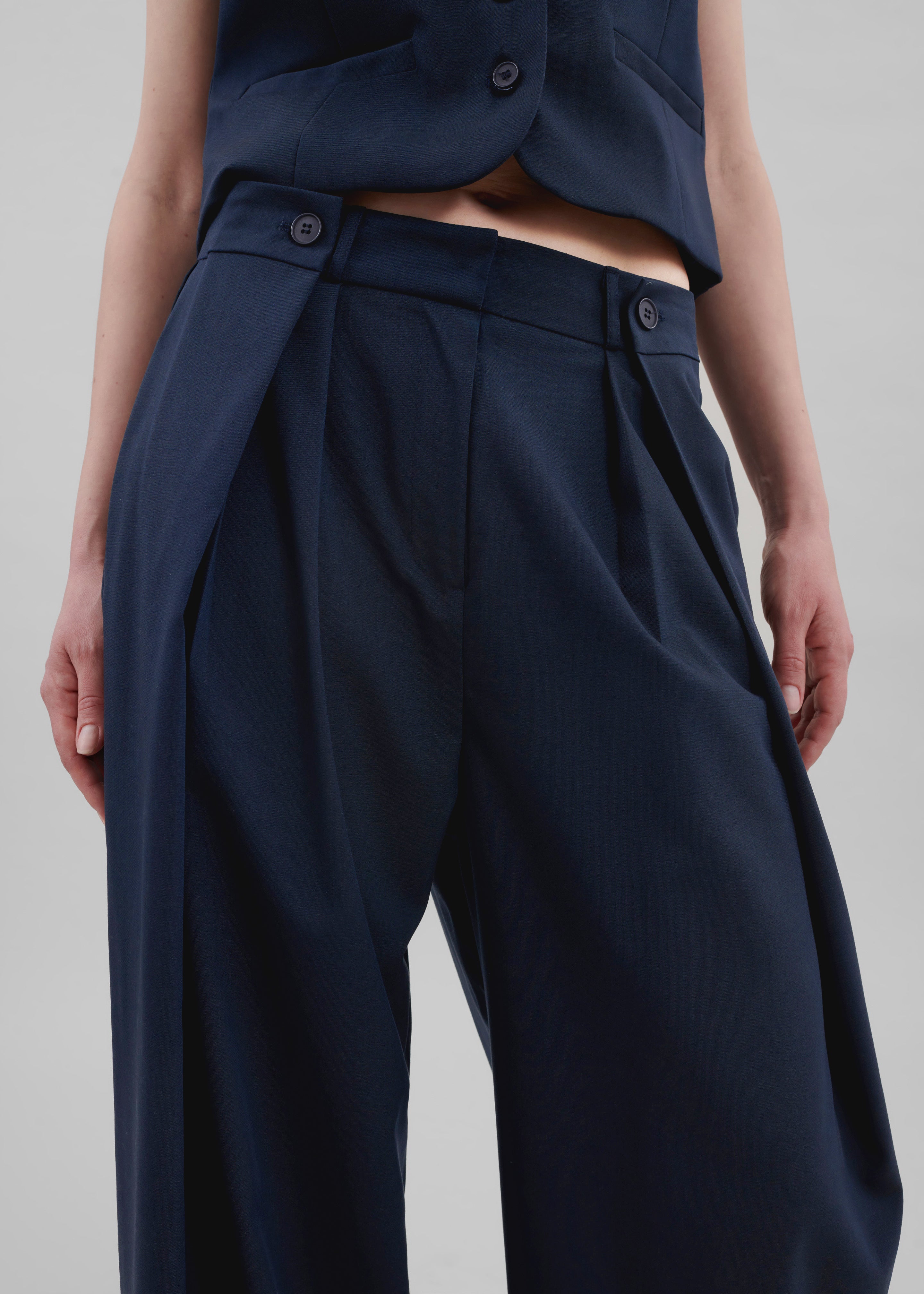 Ayah Pleated Trousers - Navy - 2