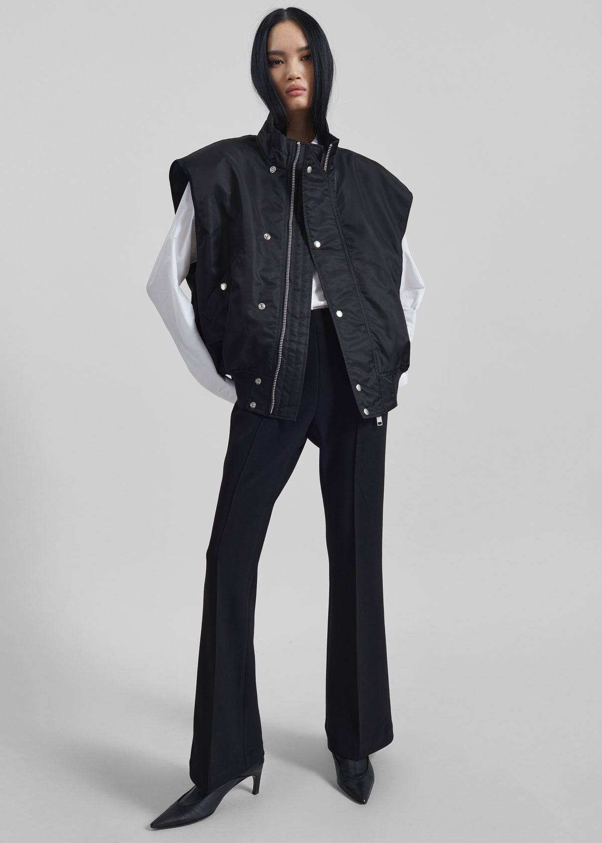 Aysen Sleeveless Bomber Jacket - Black - 4