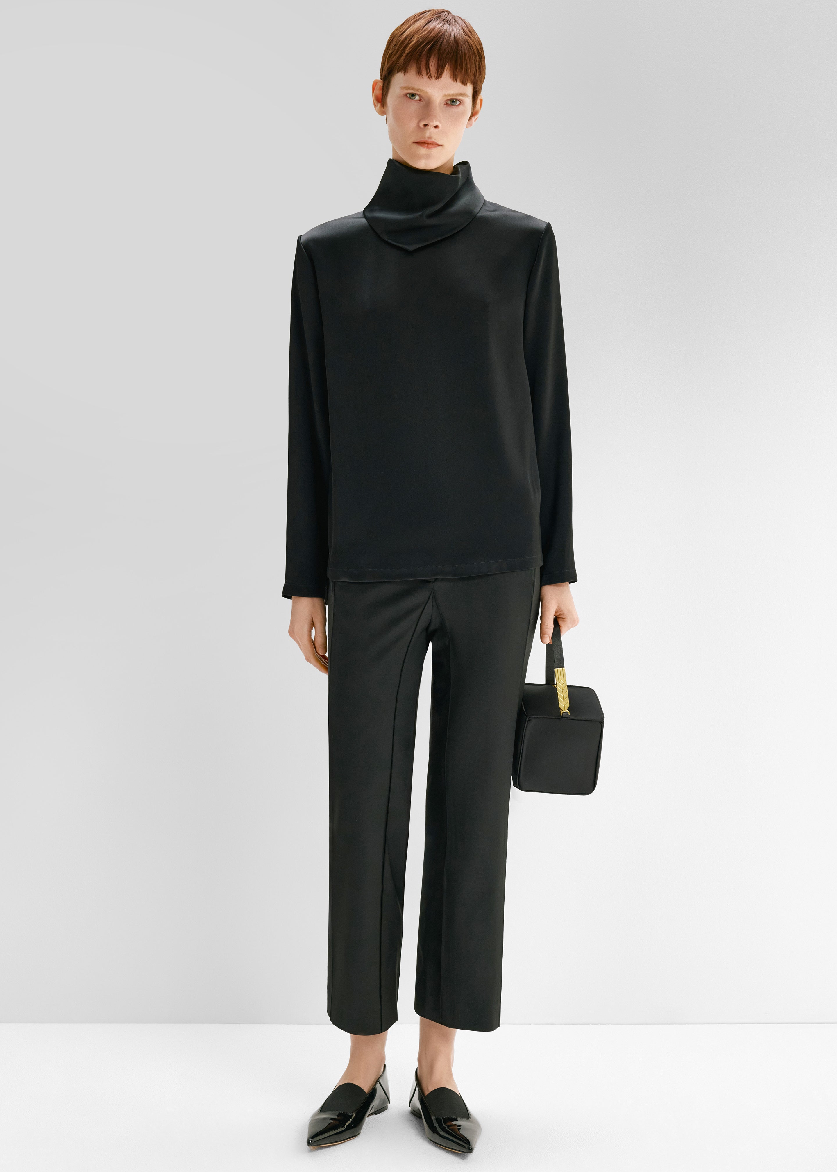 Bevza Hustka Collar Blouse - Black - 4