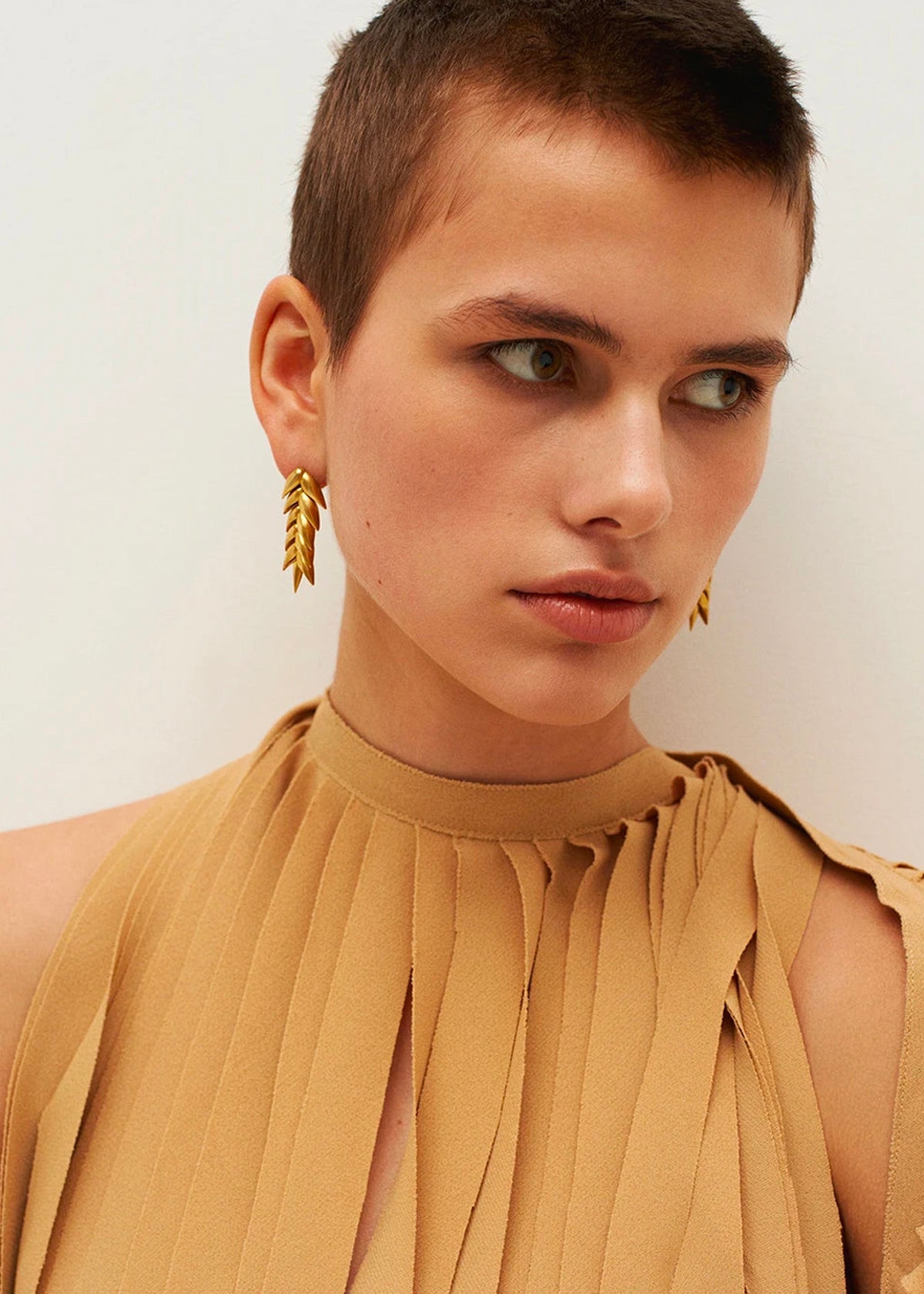 Bevza Spikelet Short Earrings - Gold