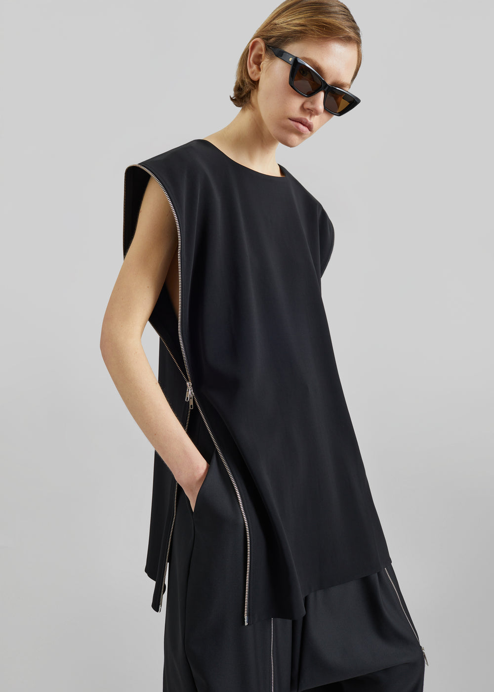 Bevza Zipper Tunic Top - Black