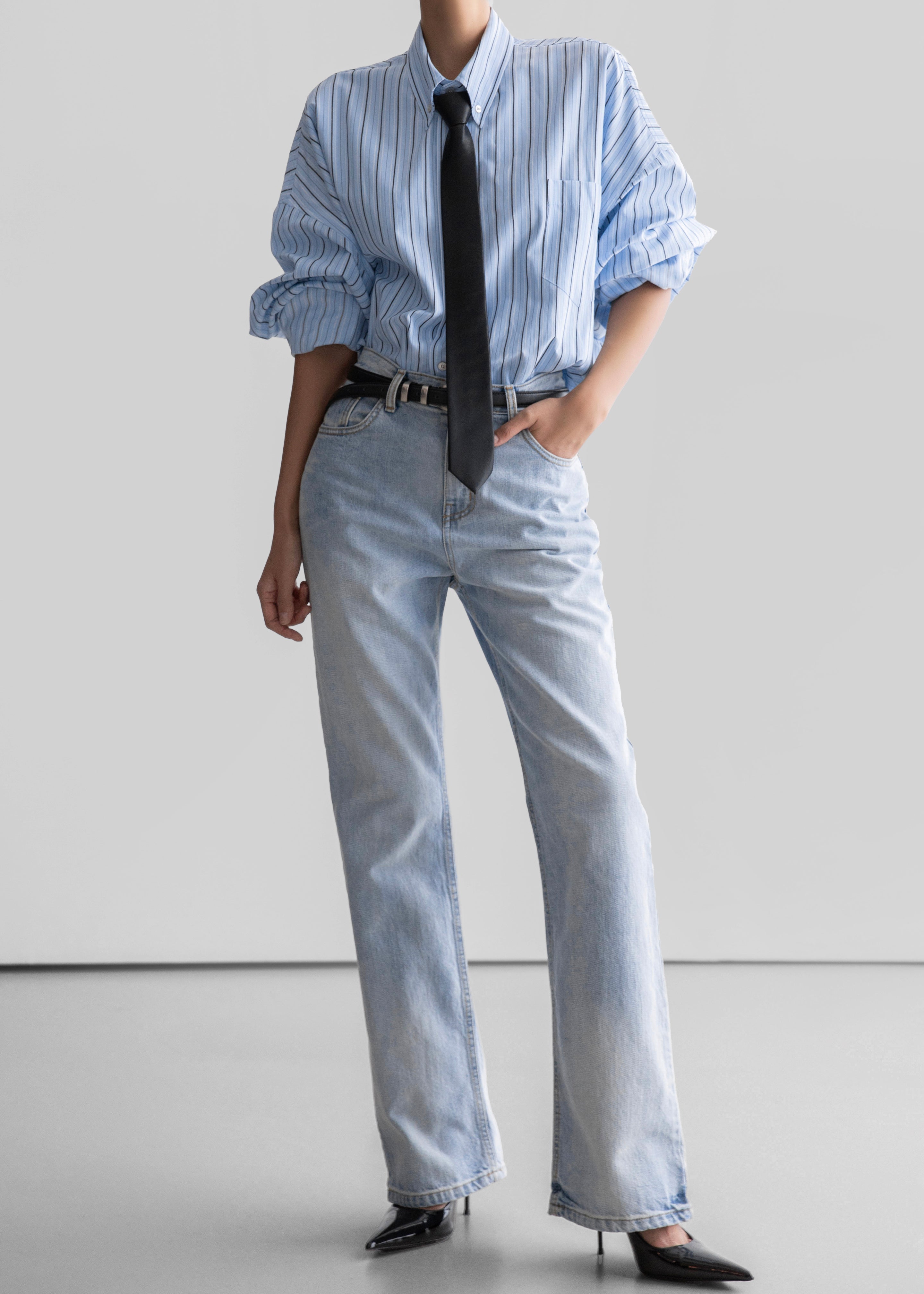 Braila Straight Leg Jeans - Light Wash - 7