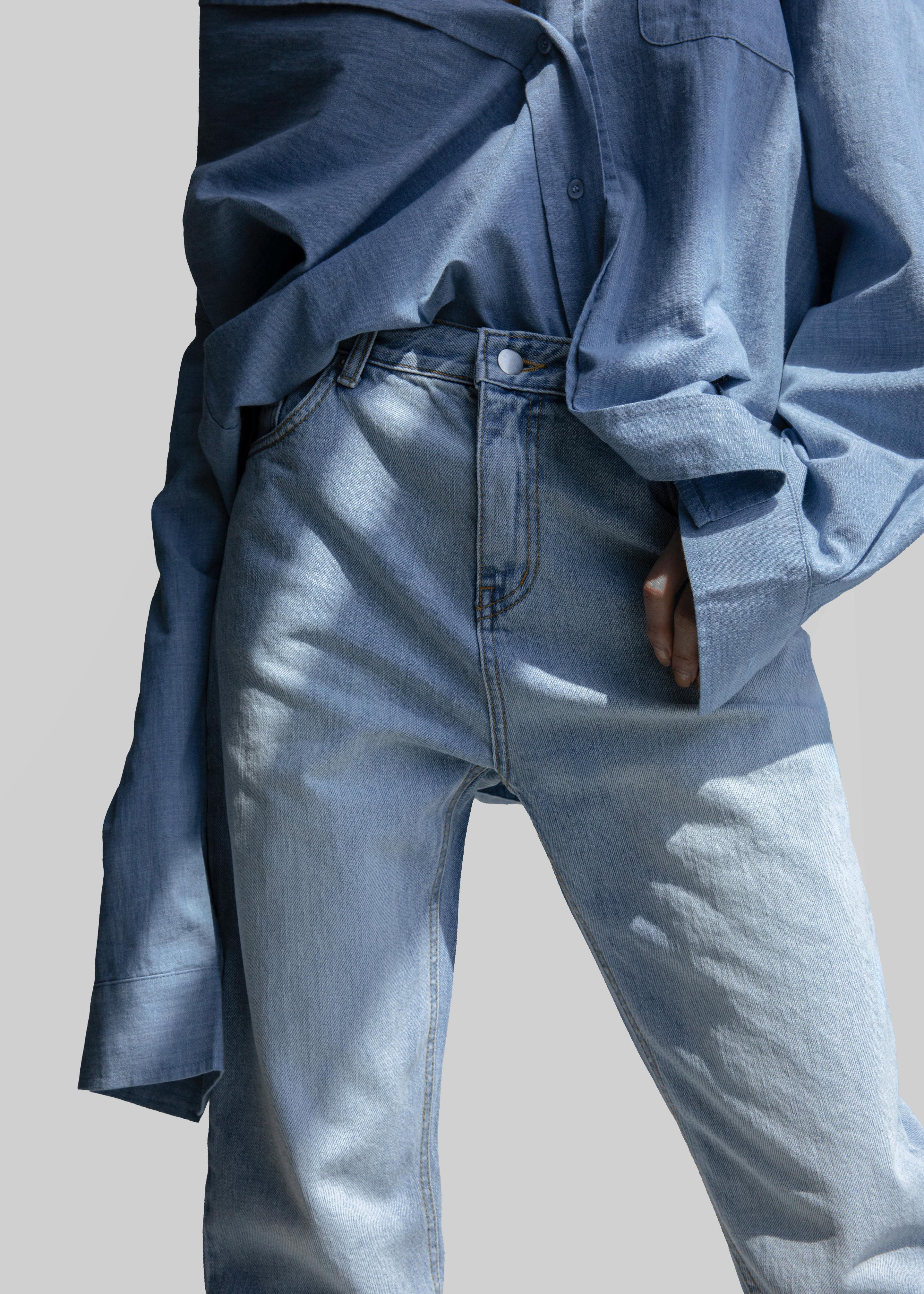 Braila Straight Leg Jeans - Light Wash - 6