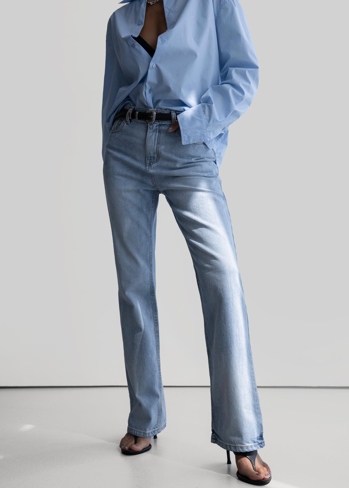 Braila Straight Leg Jeans - Light Wash - 5