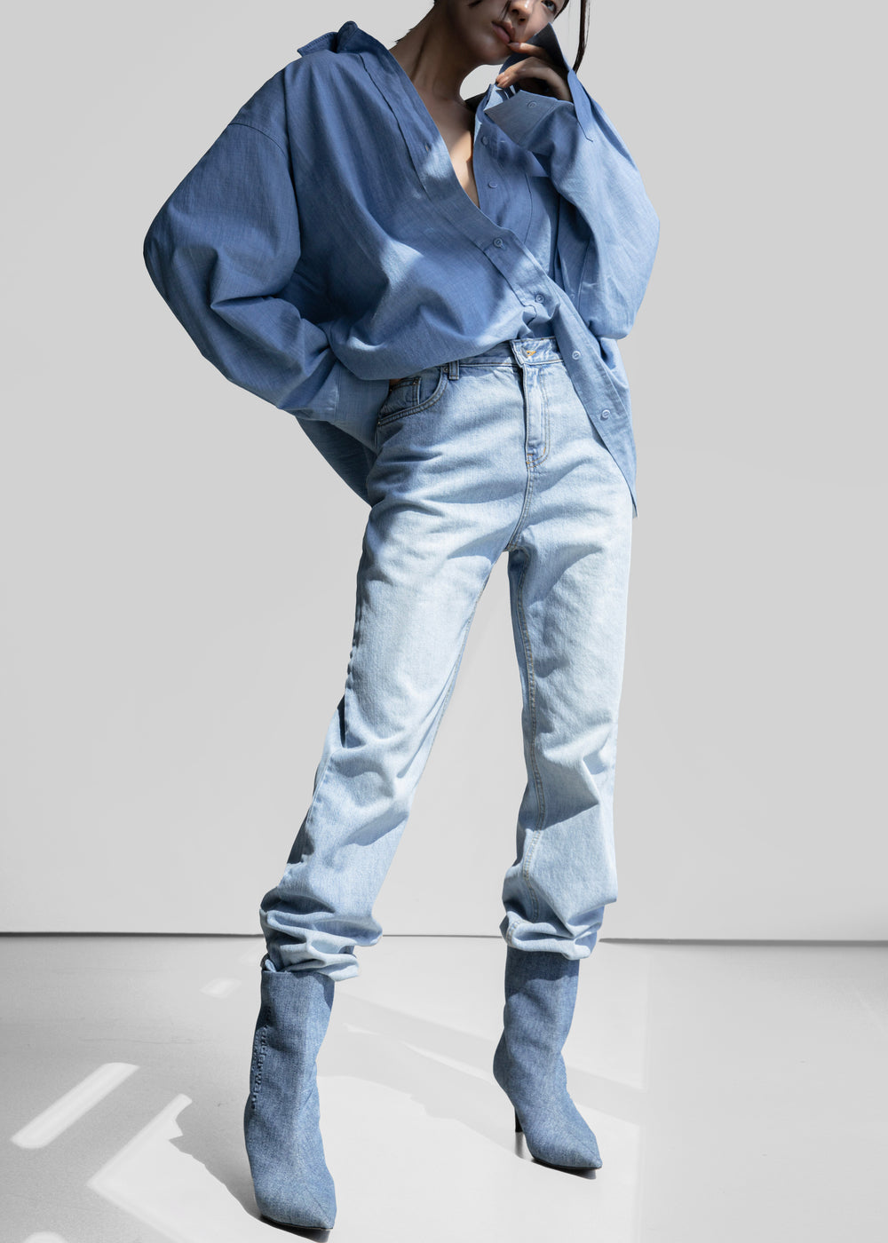 Braila Straight Leg Jeans - Light Wash