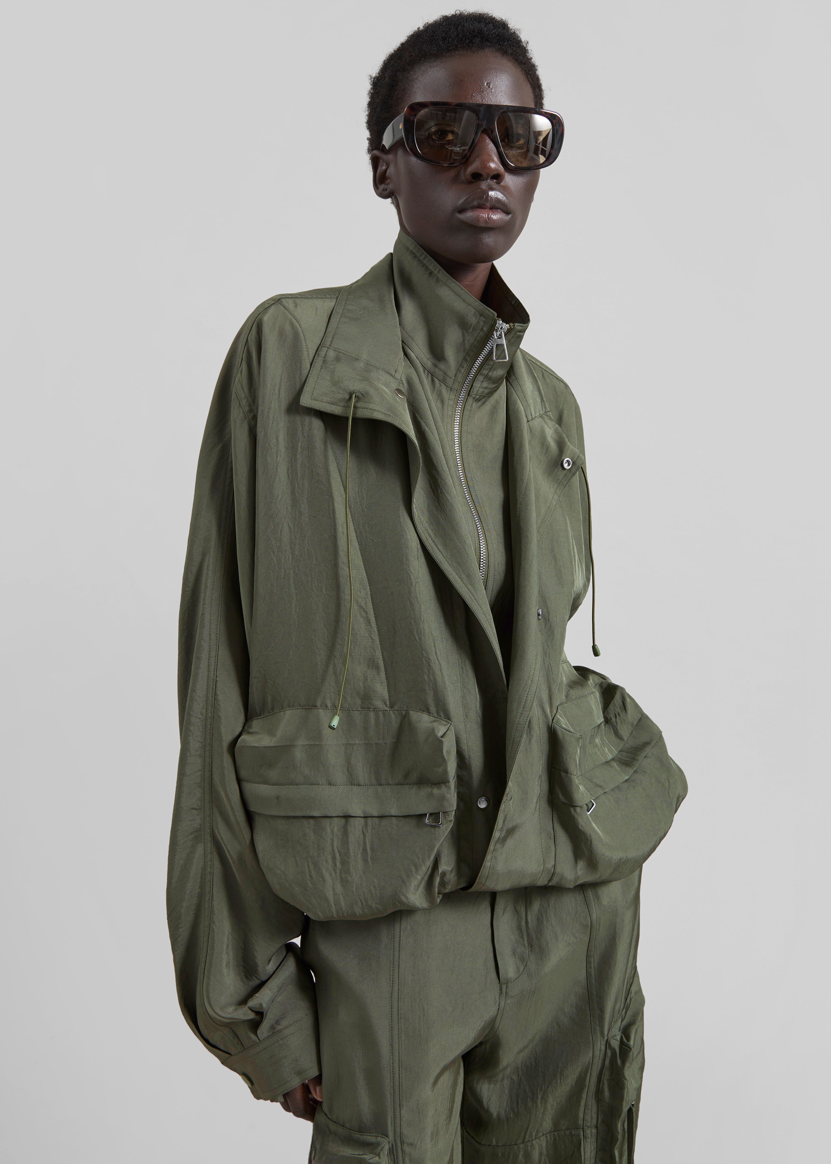 Breya Fluid Jacket - Moss Green - 4