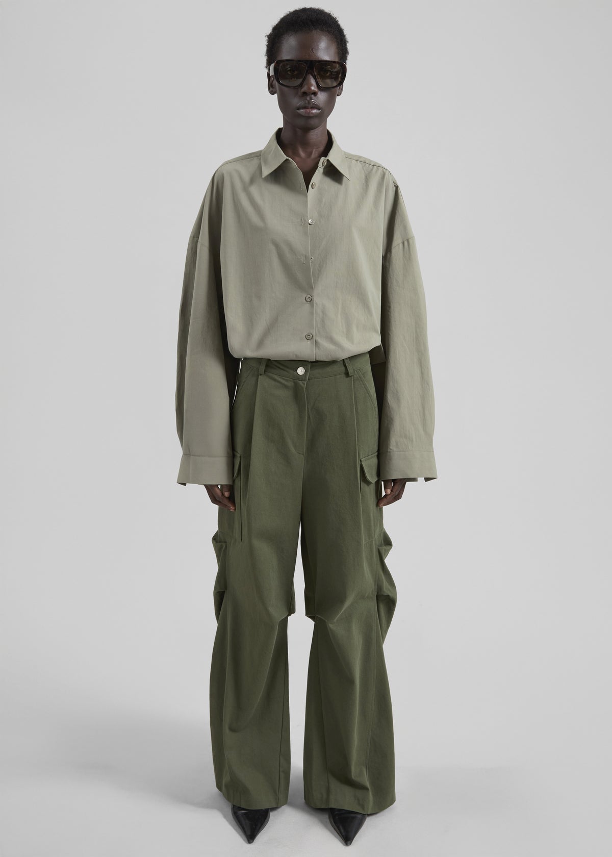 Bronte Cargo Pants - Army Green The Frankie Shop Bronte Cargo Pants - Army Green The Frankie Shop