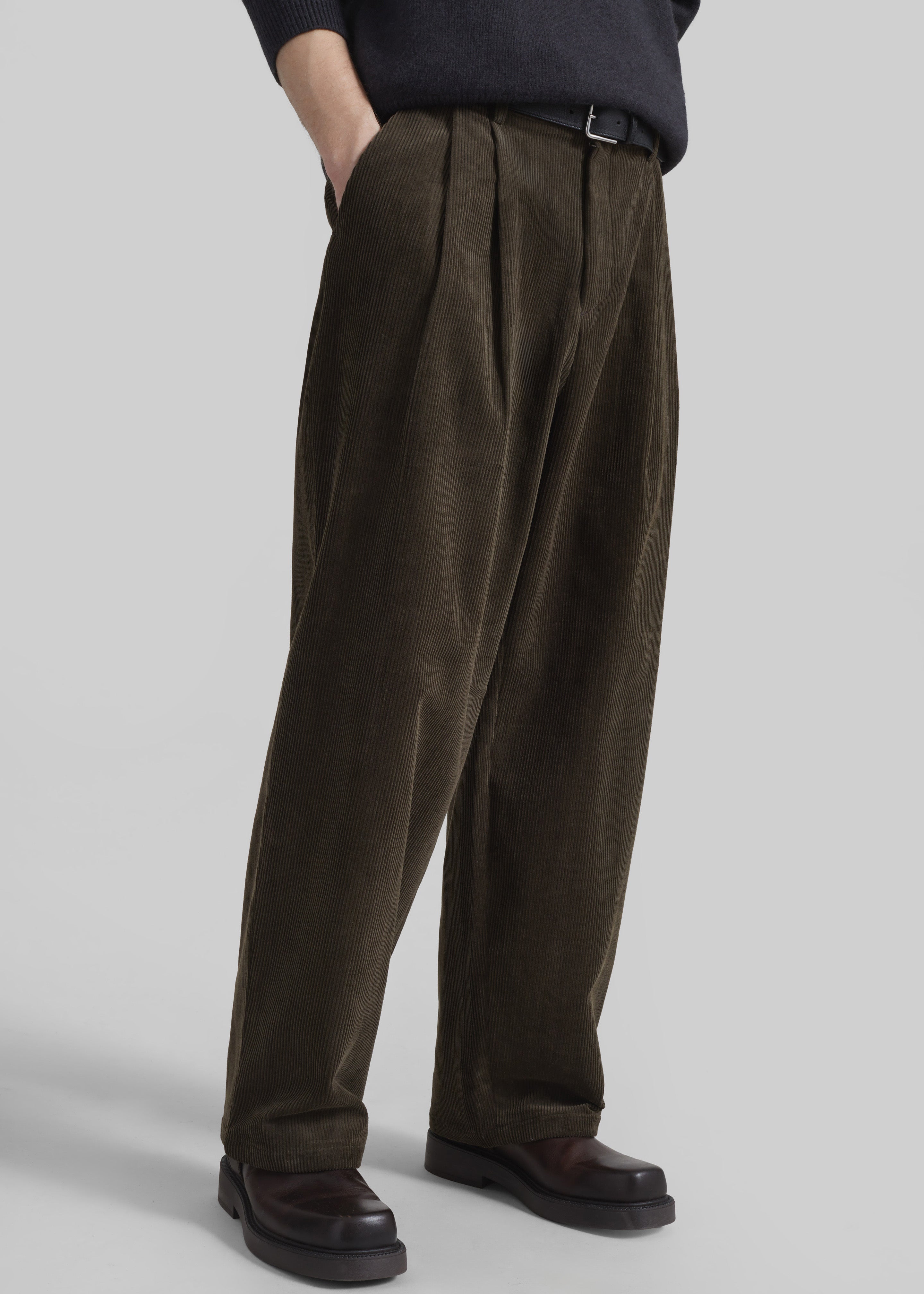 Bryant Corduroy Pants - Brown – The Frankie Shop