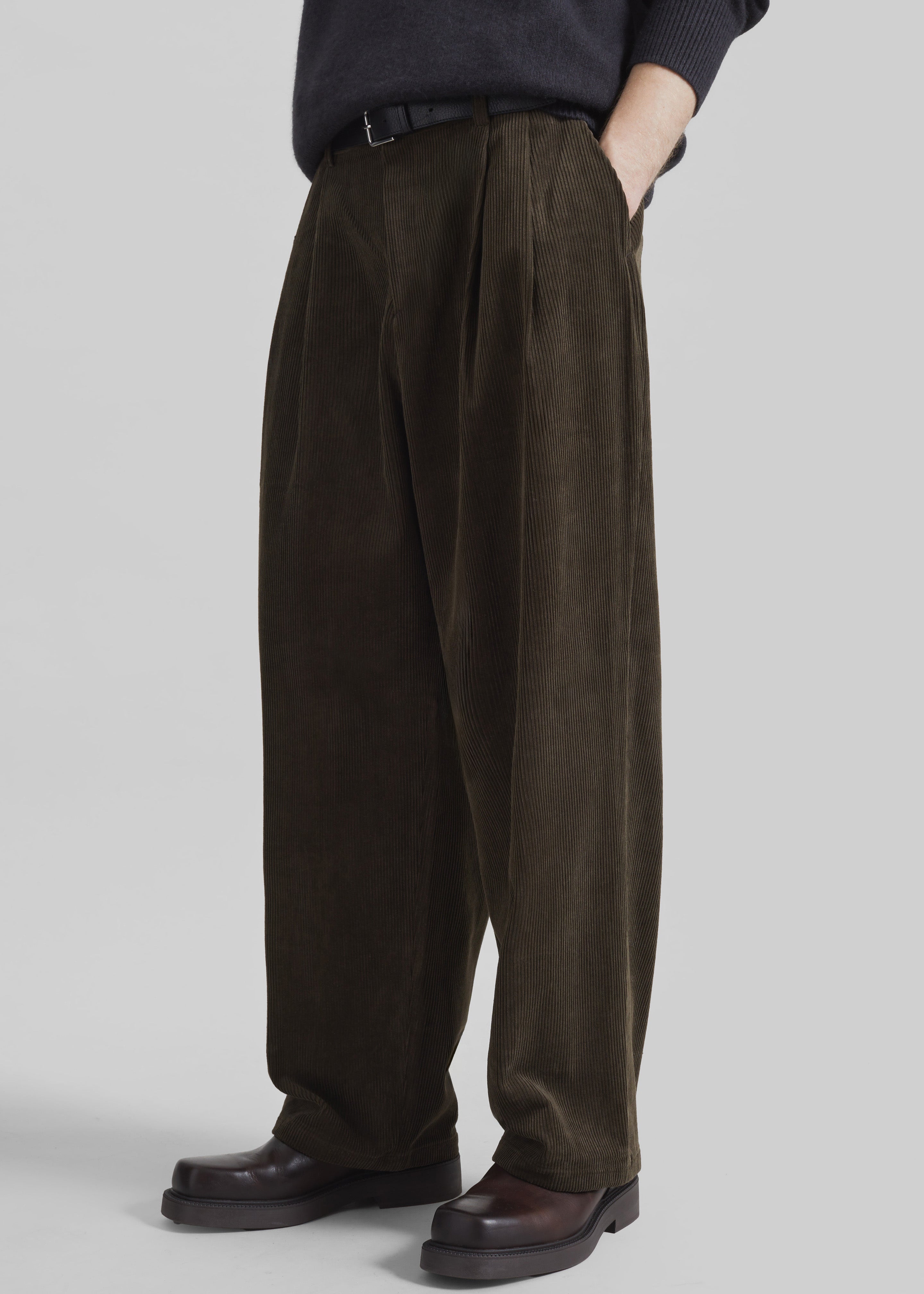 Bryant Corduroy Pants - Brown – The Frankie Shop