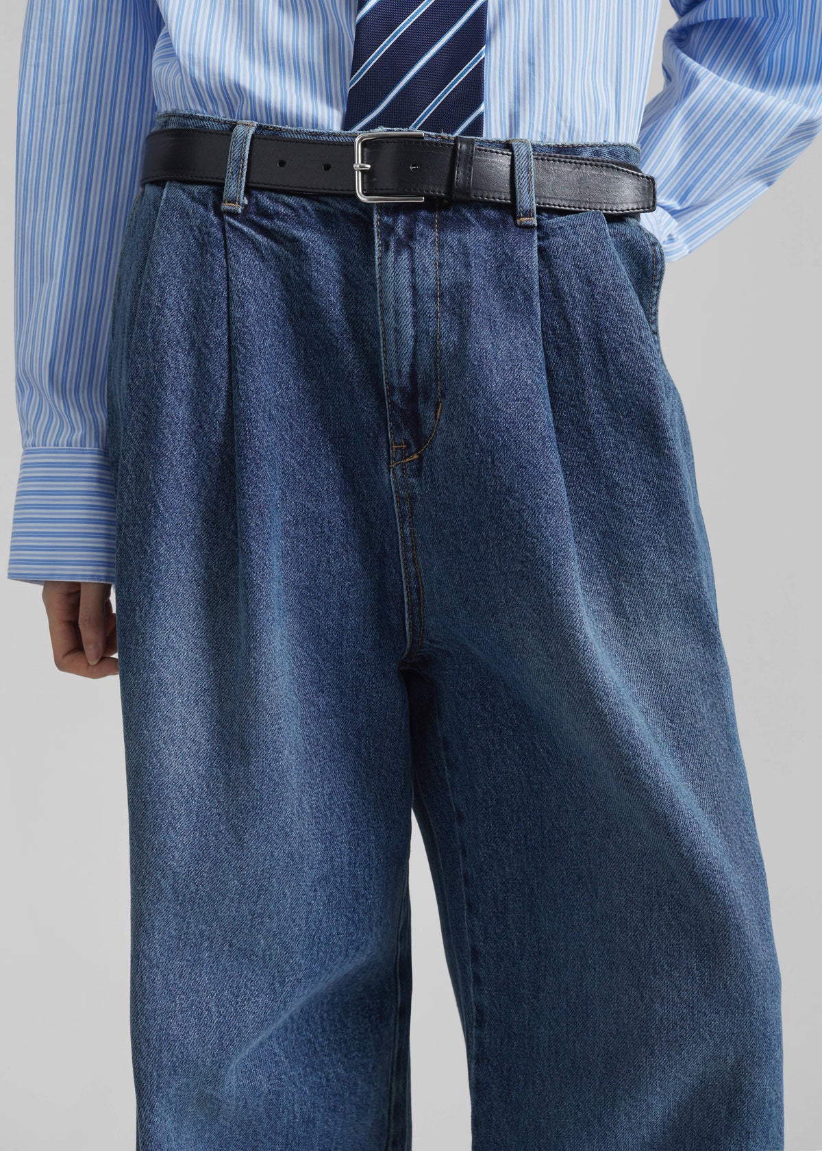 Buxton Pleated Wide Jeans - Medium Wash - 3