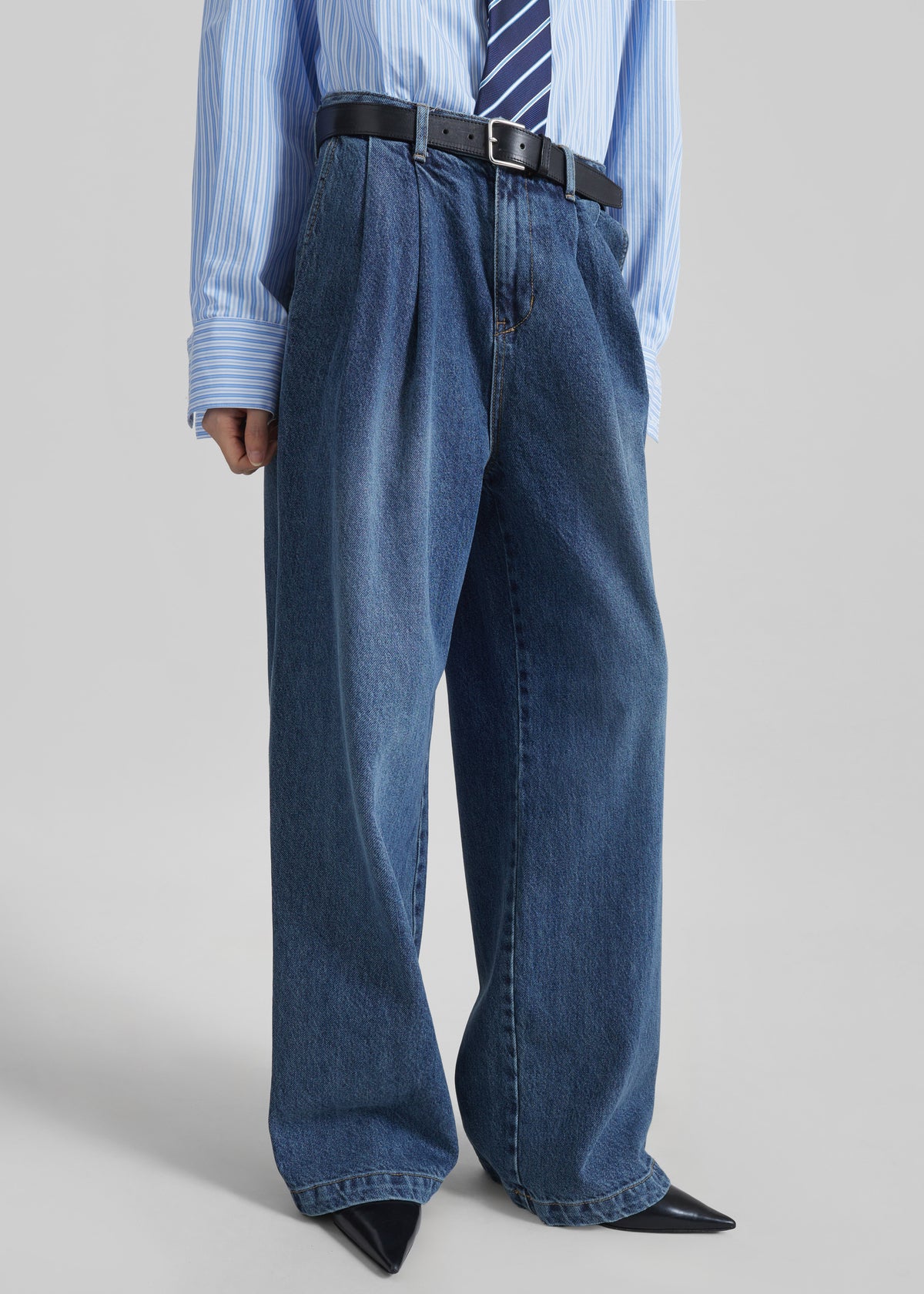 Buxton Pleated Wide Jeans - Medium Wash - 5