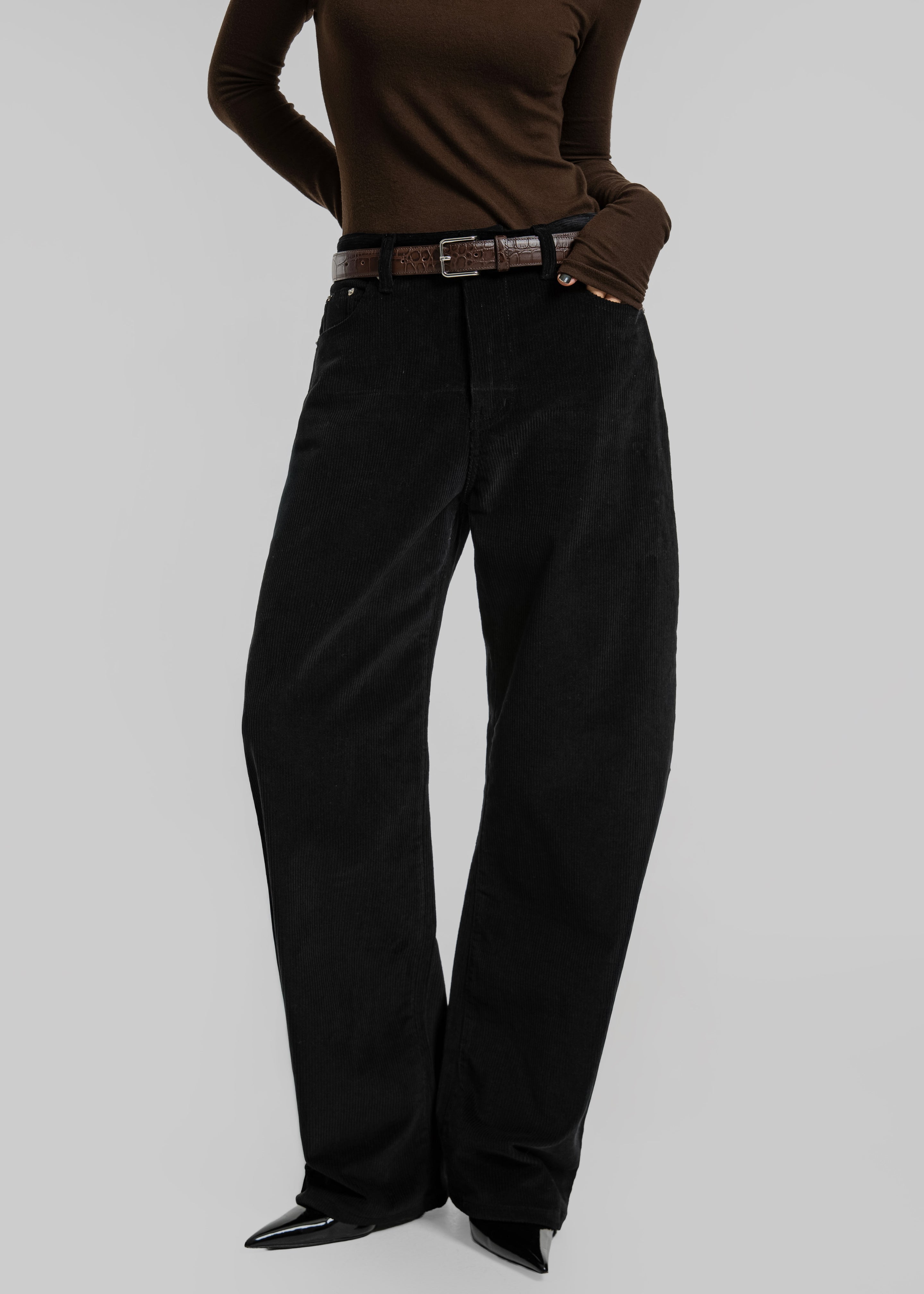 Caistor Corduroy Barrel Leg Pants - Black - 7