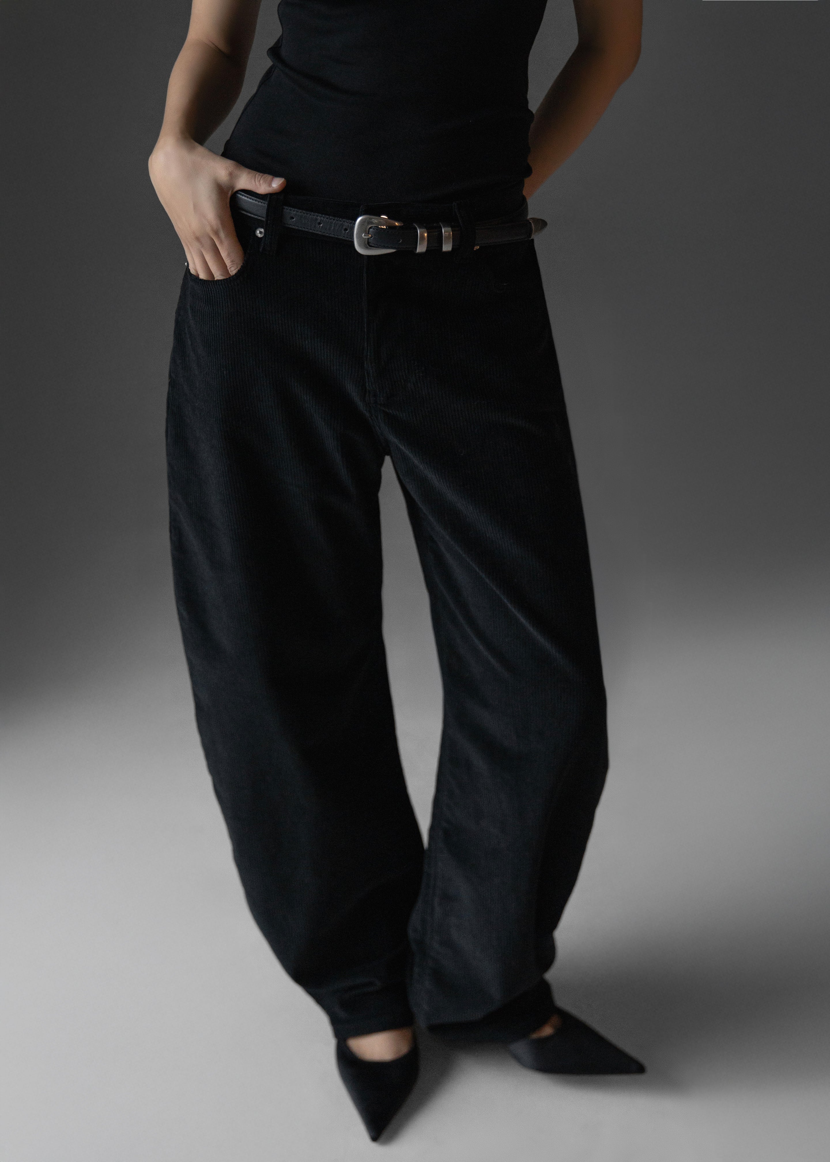 Caistor Corduroy Barrel Leg Pants - Black – The Frankie Shop
