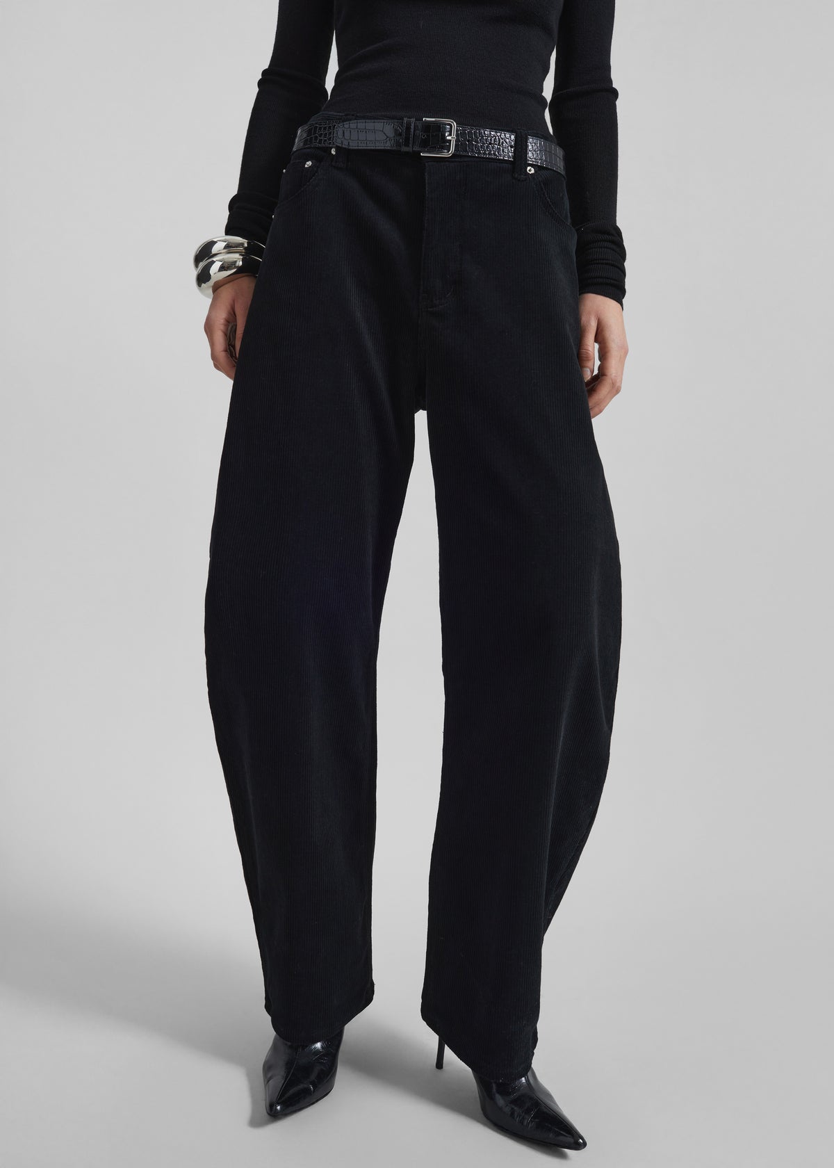 Caistor Corduroy Barrel Leg Pants - Black - 2