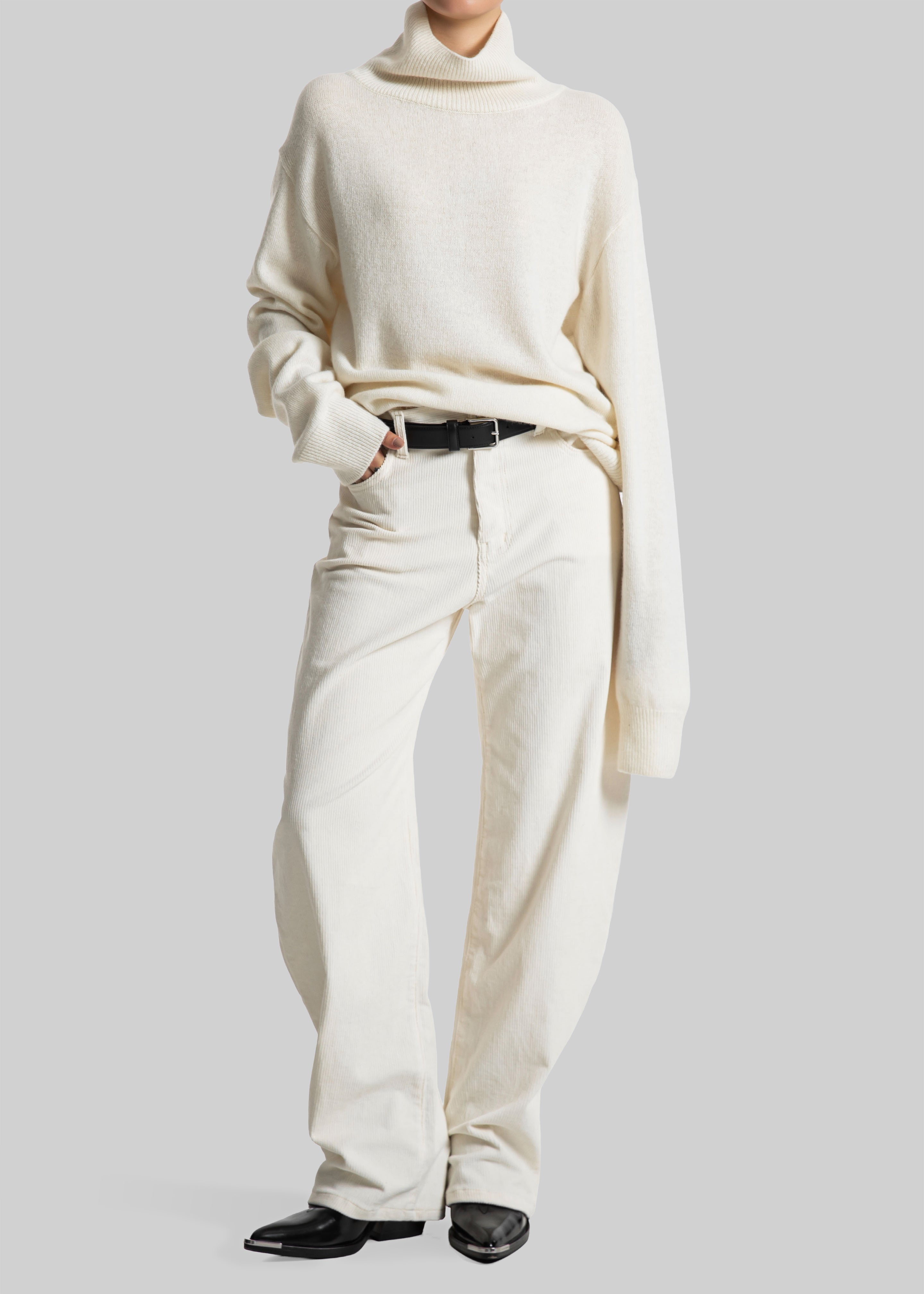 BURBERRY 白フレアパンツ 36ホワイトデニム yokosquad Caistor Corduroy Barrel Leg Pants - Ivory – The Frankie Shop